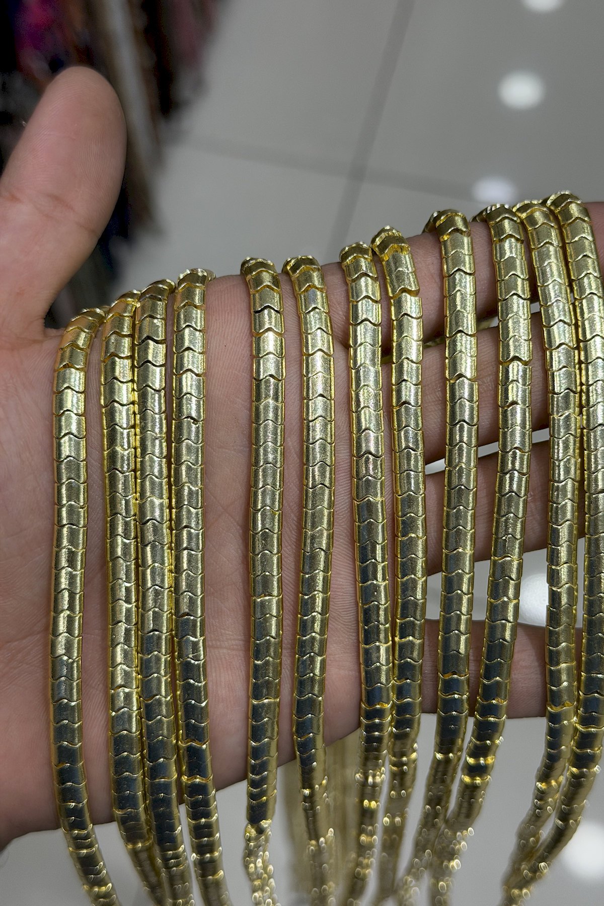 Hematit Taşı Yassı Balık Sırtı Kesim Altın Sarı 6x4mm Doğal Taş Dizi