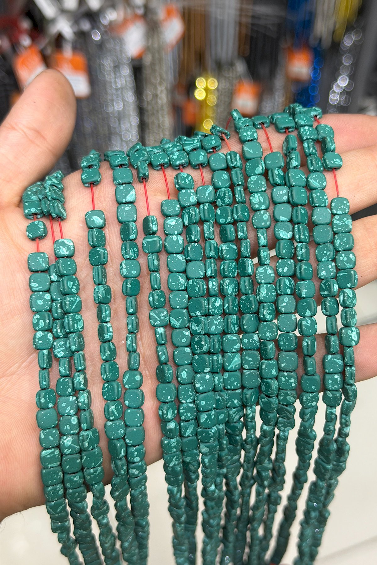 Hematit Taşı Yassı Kare Kanallı Kesim Mat Yeşil 6x6mm Doğal Taş Dizi