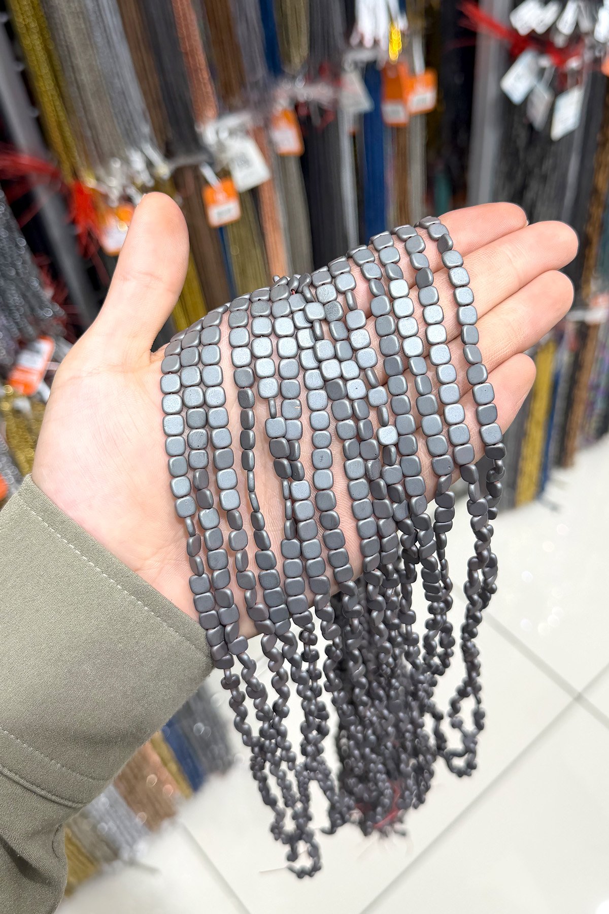 Hematit Taşı Yassı Kare Kesim 6x6mm- Mat Gri Doğal Taş Dizi