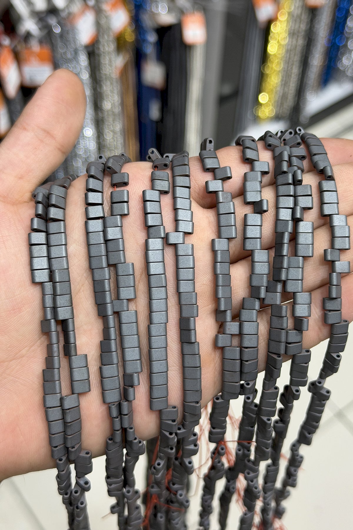 Hematit Taşı Yassı Kare Kesim Mat Gri 6x4mm Doğal Taş Dizi