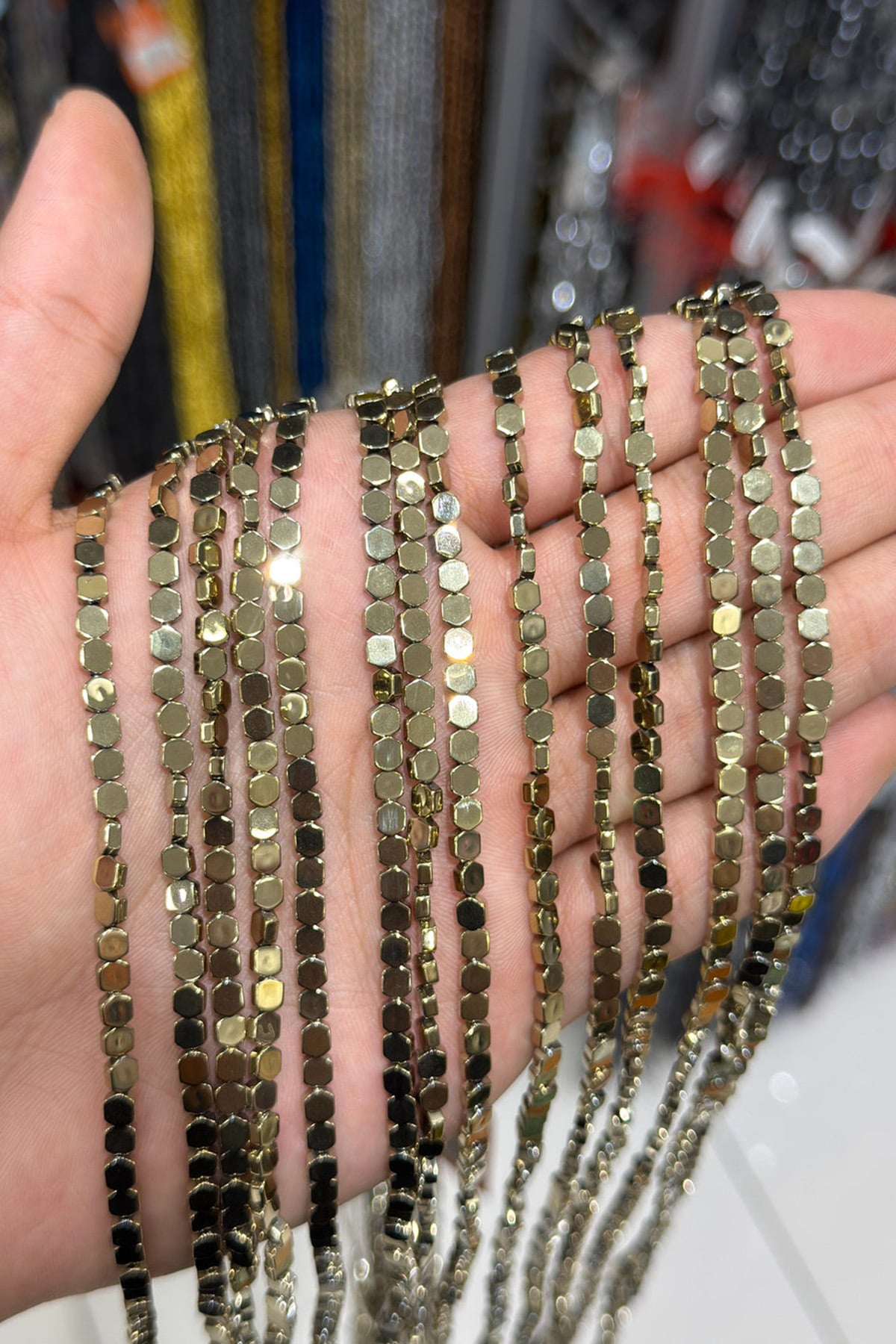 Hematit Taşı Yassı Kesim Parlak Antik Sarı 4x4mm Doğal Taş Dizi