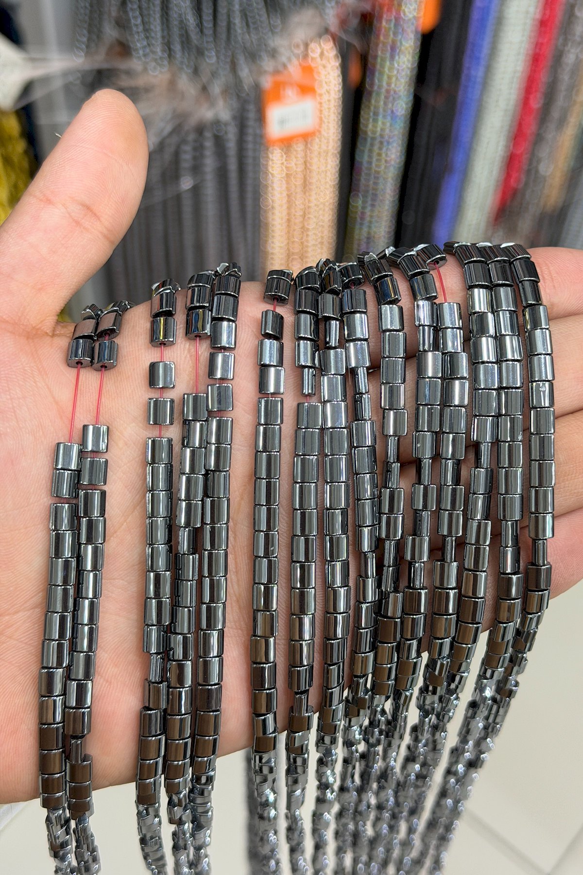 Hematit Taşı Yassı Kesim Parlak Füme 5x5mm Doğal Taş Dizi