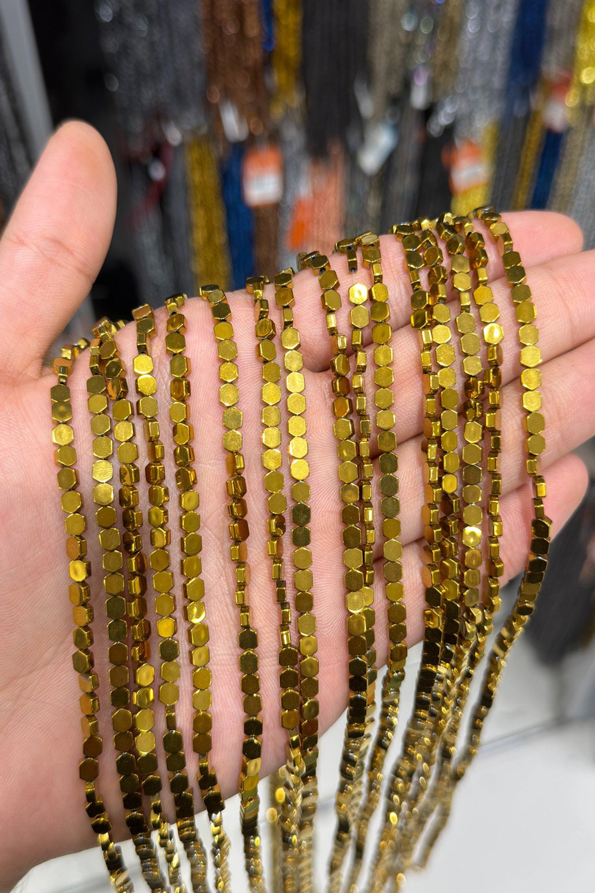 Hematit Taşı Yassı Kesim Parlak Gold 4x4mm Doğal Taş Dizi