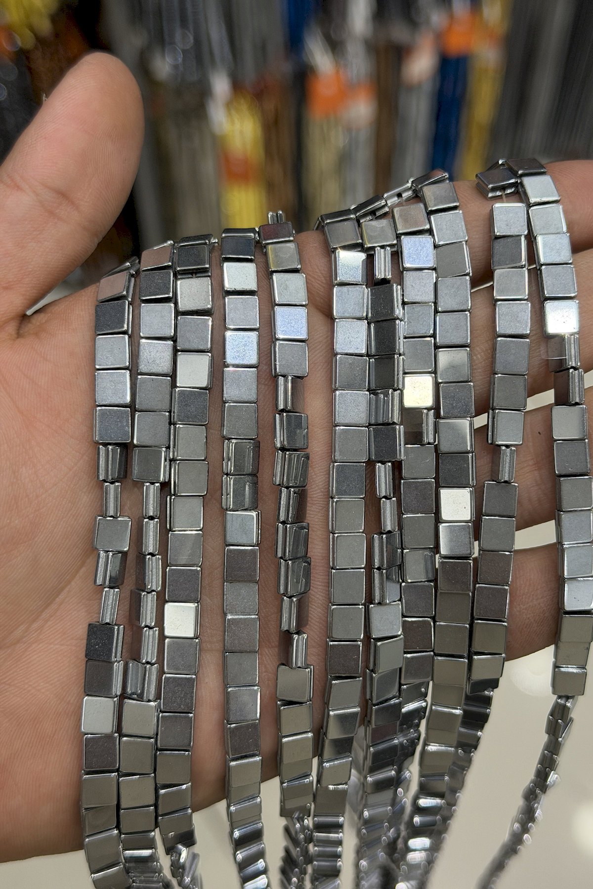 Hematit Taşı Yassı Kesim Parlak Gümüş 6x6mm Doğal Taş Dizi
