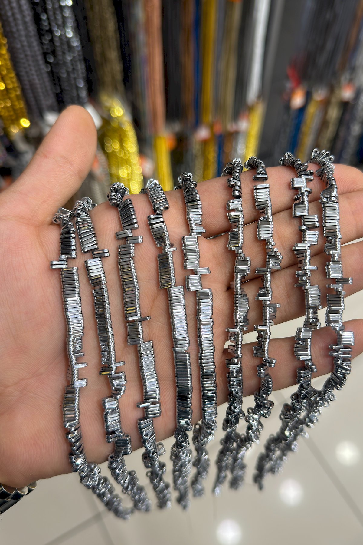 Hematit Taşı Yassı Kesim Parlak Gümüş 1x6mm Doğal Taş Dizi