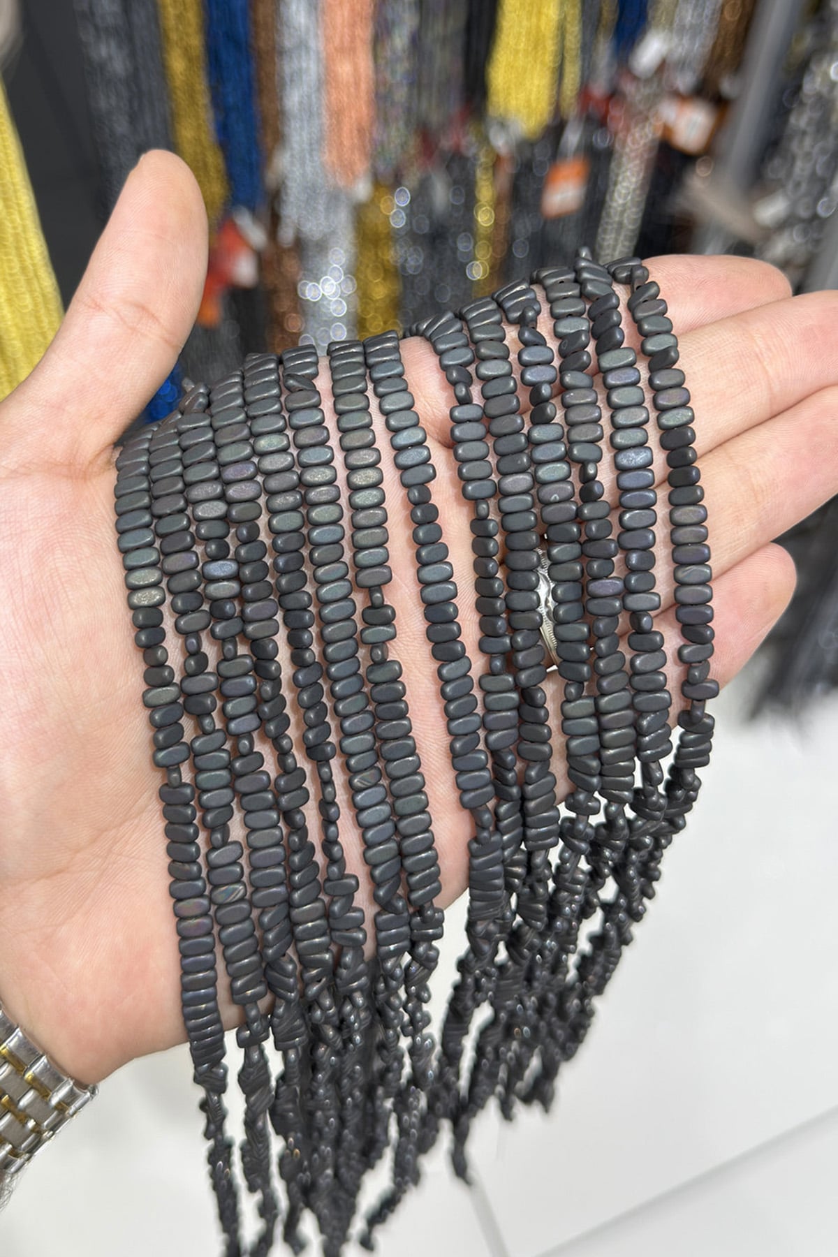 Hematit Taşı Yassı Oval Kesim Mat Siyah 3x6mm Doğal Taş Dizi