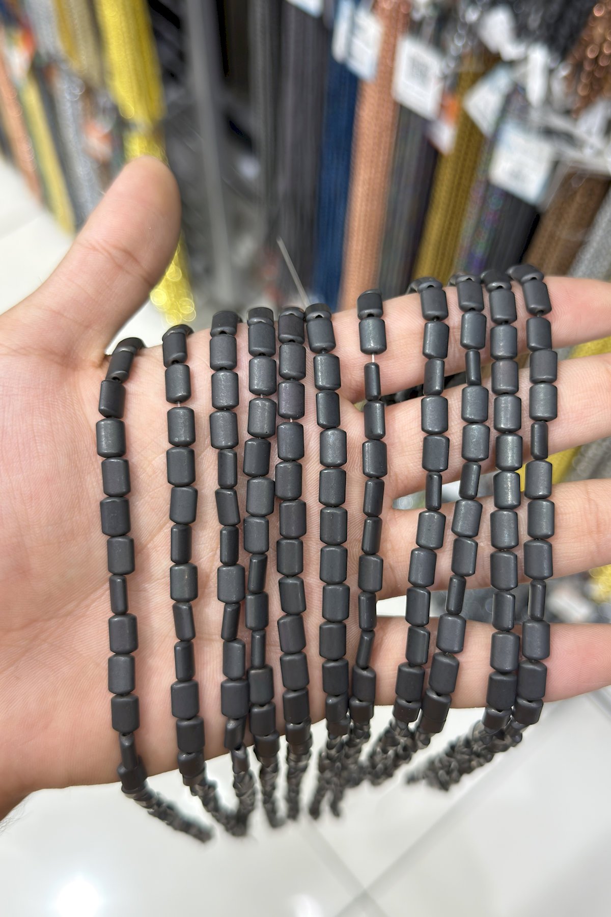 Hematit Taşı Yassı Tımbıl Kesim Mat Siyah 6x8mm Doğal Taş Dizi