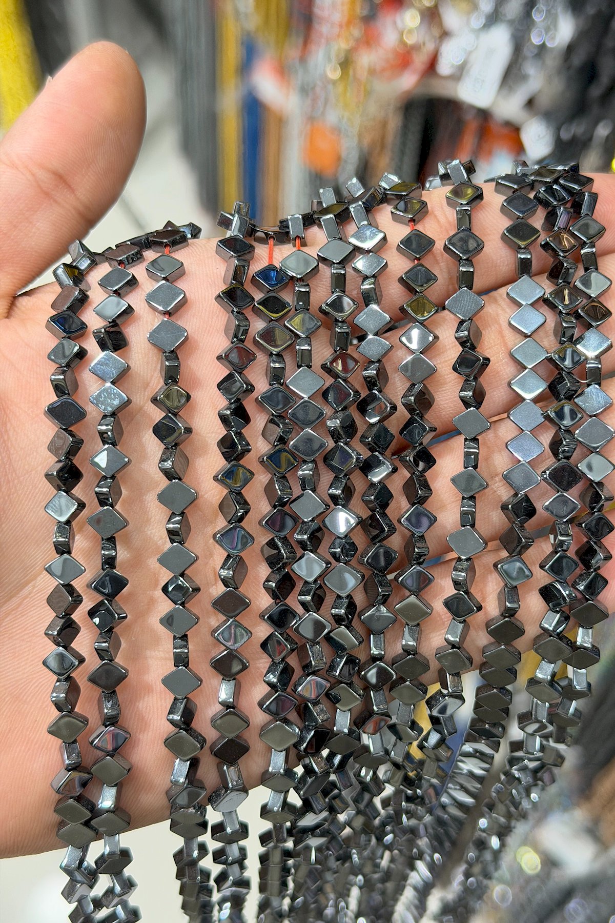 Hematit Taşı Yatay Kare Kesim Parlak Füme 6x6mm Doğal Taş Dizi