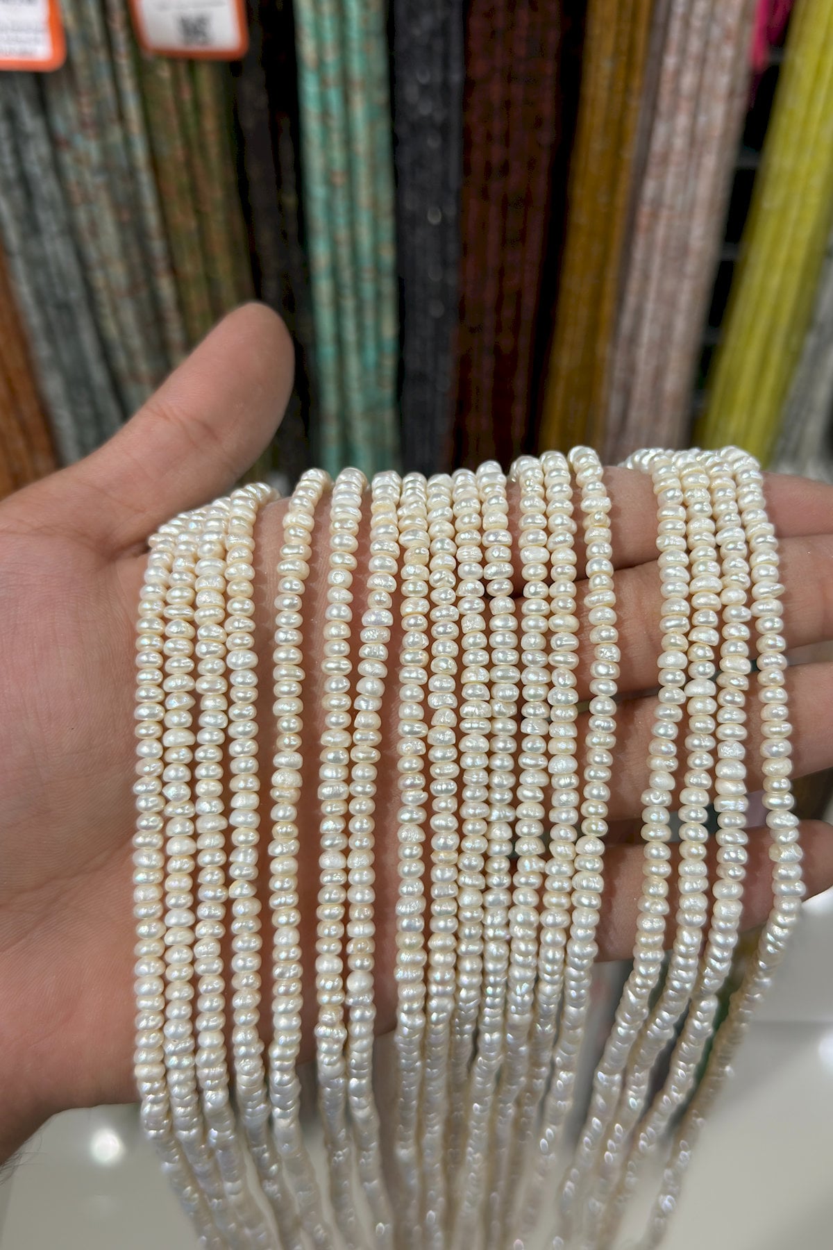 İnci Doğal Taş - Amorf Kesim 4-5mm Dizi