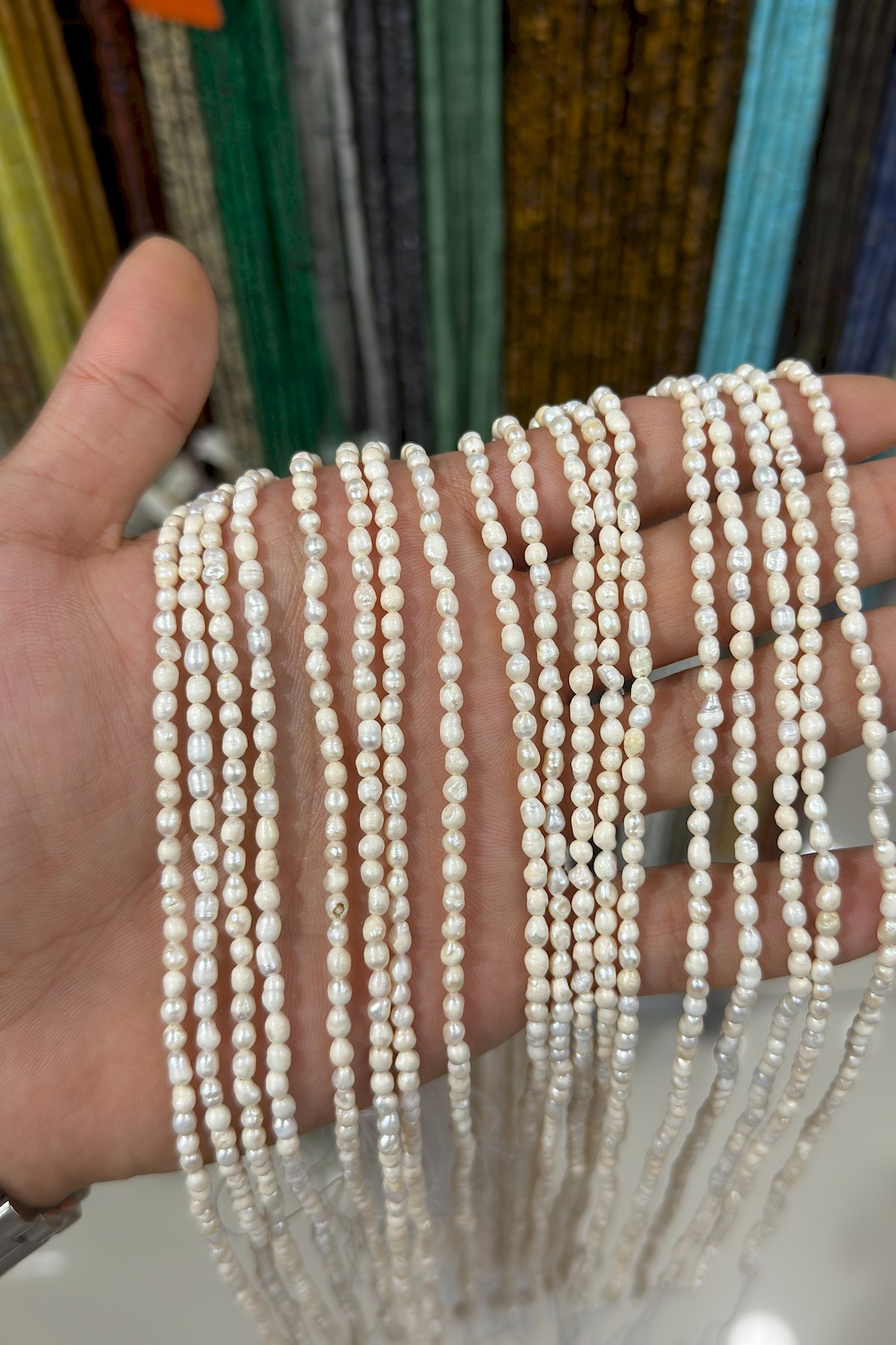 İnci Doğal Taş - Arpa Kesim 2-3mm Dizi