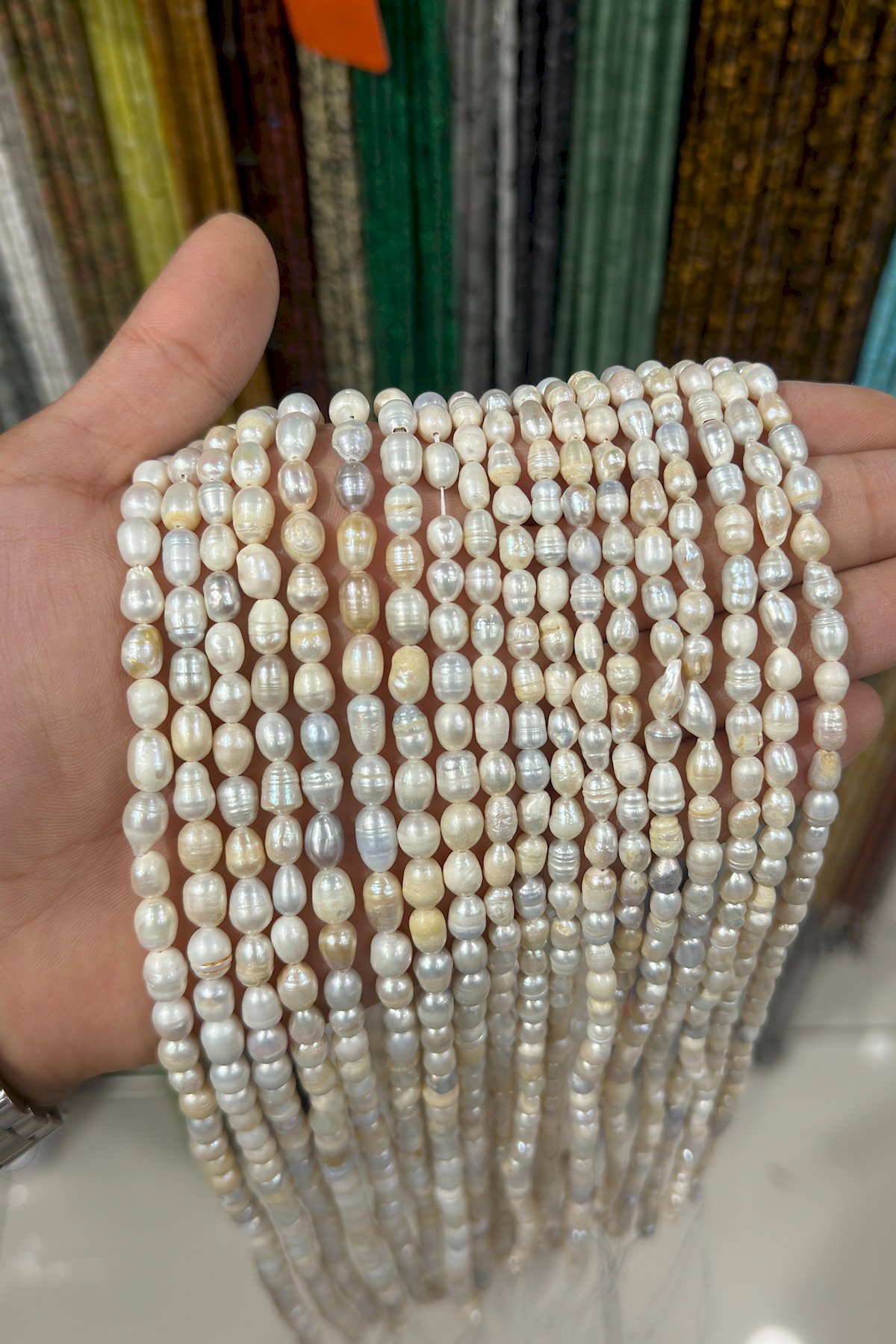İnci Doğal Taş - Arpa Kesim 3-4mm Dizi