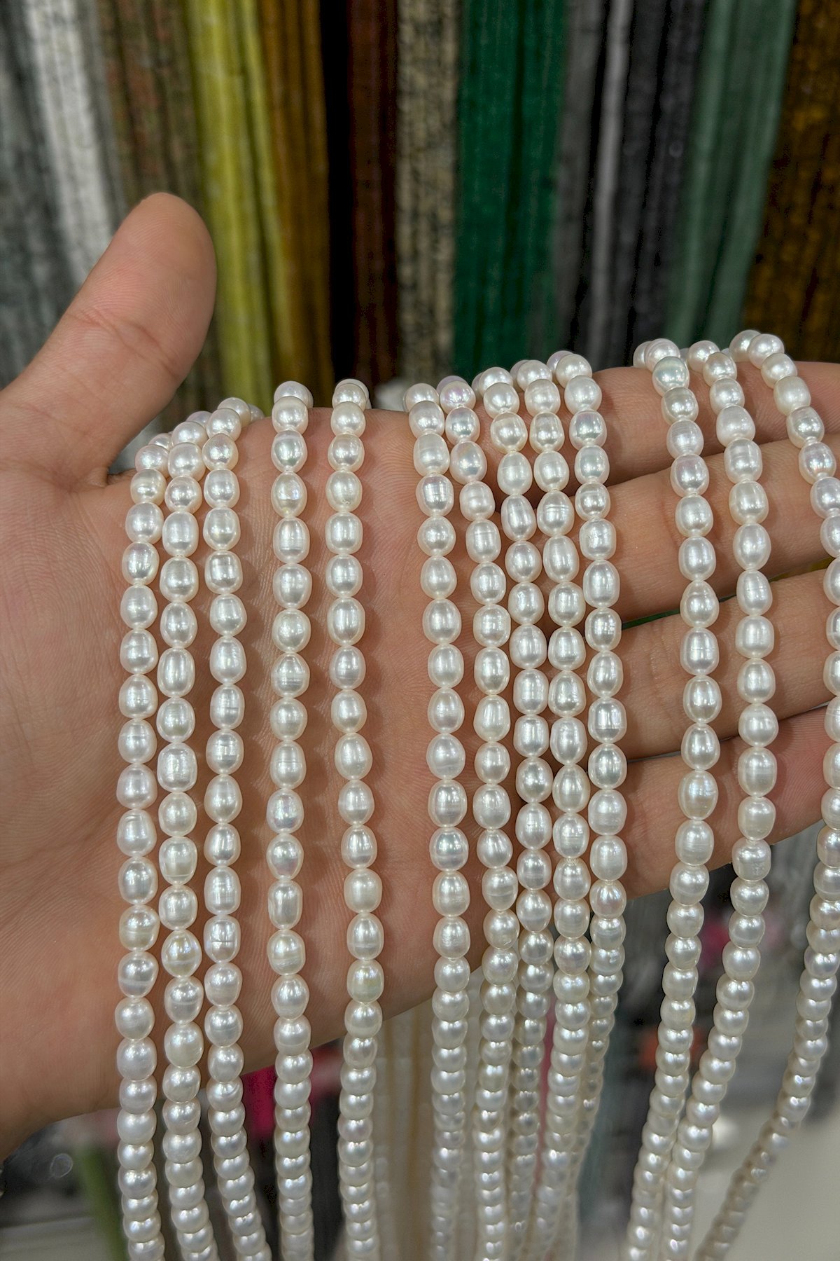 İnci Doğal Taş-Beyaz Arpa Amorf Kesim 5-6mm Dizi A