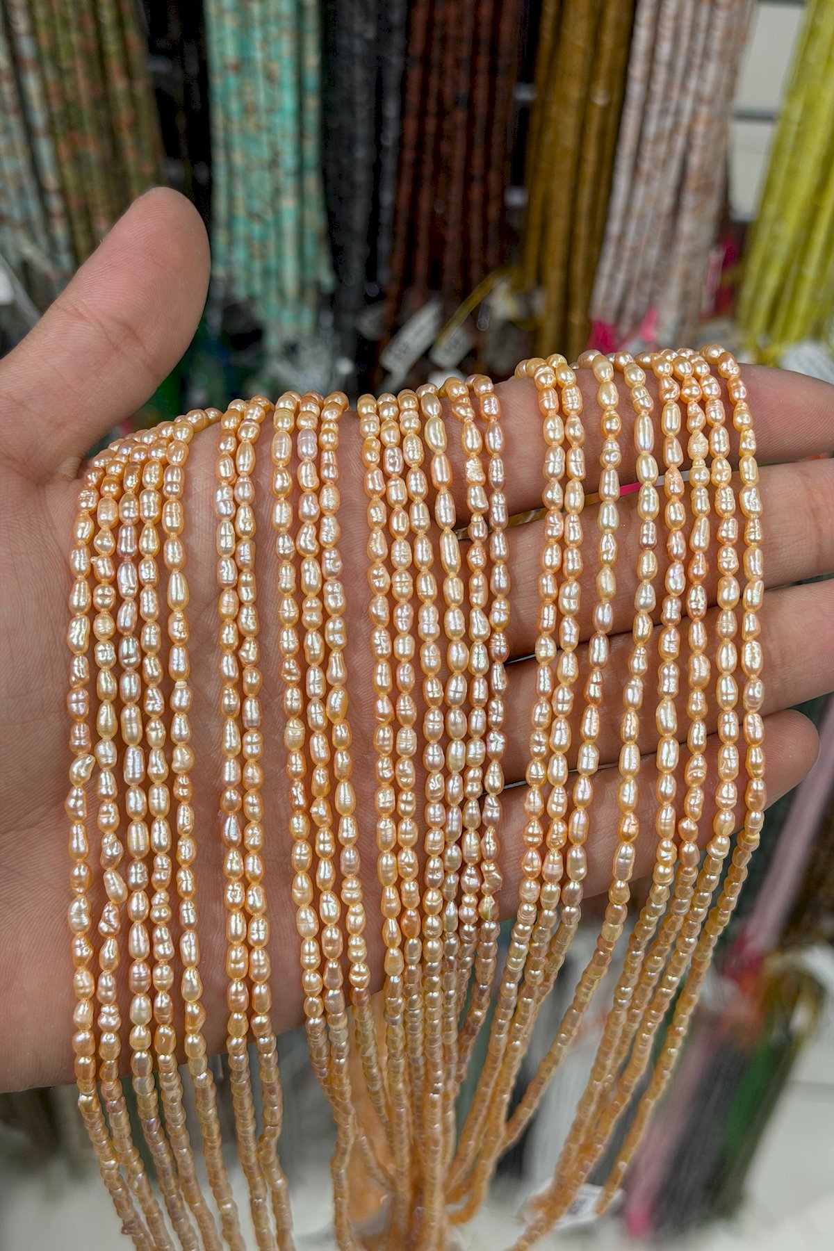 İnci Doğal Taş-Pembe Arpa Amorf Kesim 2-3mm Dizi B