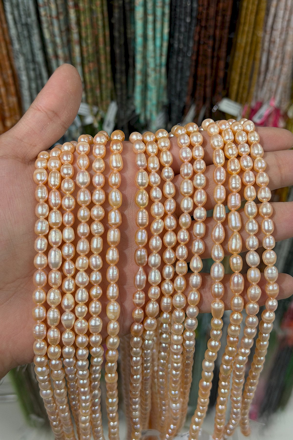 İnci Doğal Taş-Pembe Arpa Amorf Kesim 6-7mm Dizi AB