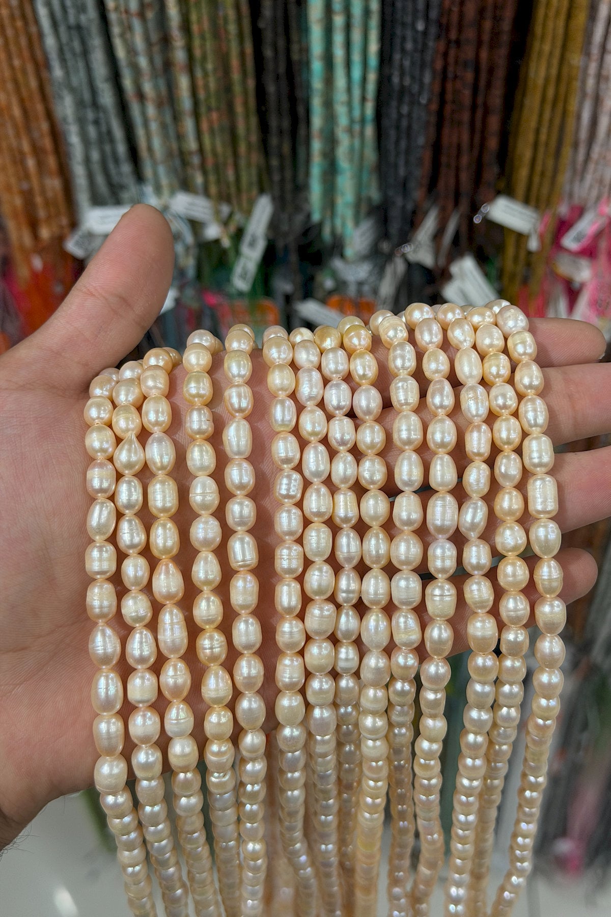 İnci Doğal Taş-Pembe Arpa Amorf Kesim 7-8mm Dizi AB