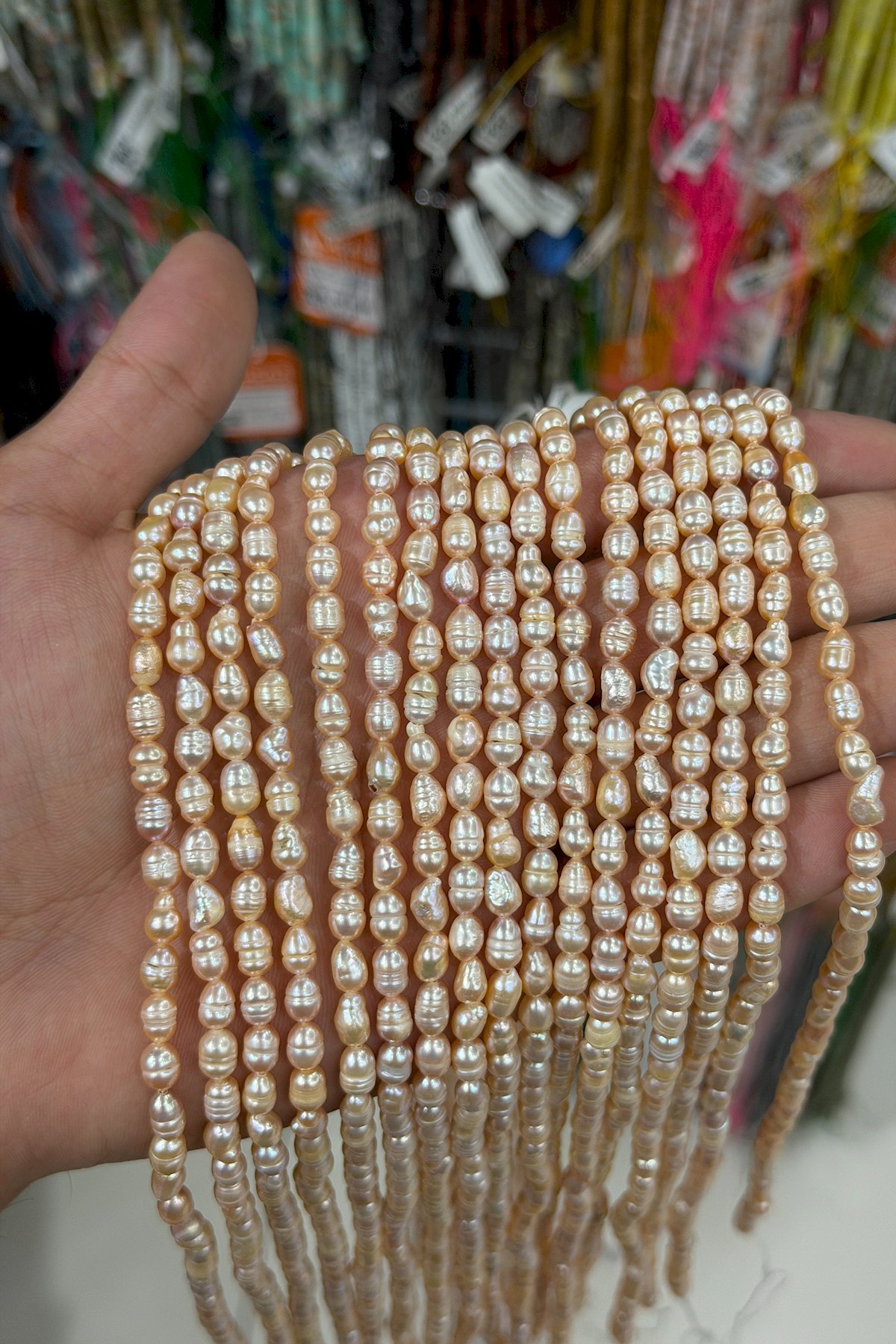 İnci Doğal Taş-Pembe Arpa Amorf Kesim 5-6mm Dizi B