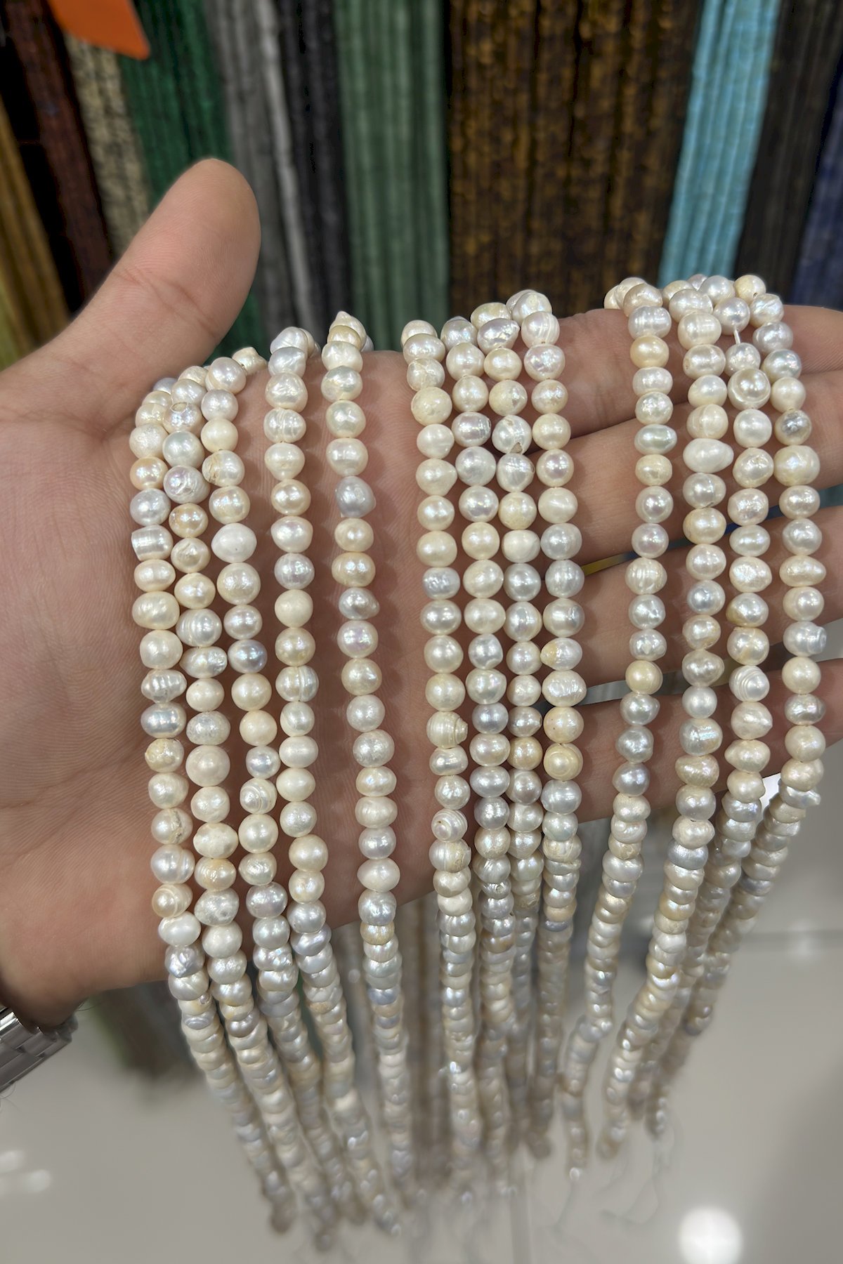 Pearl Stone Round-Cut White 6mm Bead Strand