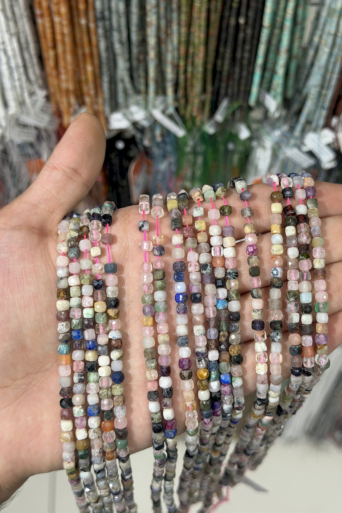 Karışık Küp Faset Kesim 4x4mm Doğal Taş Dizi