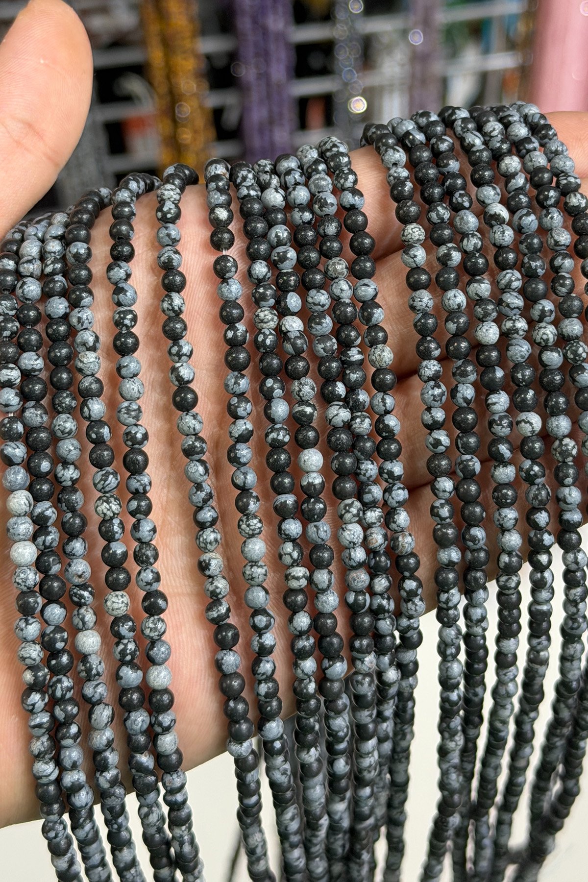 Karlı Obsidyen Taşı Küre Kesim Parlak 4mm Doğal Taş Dizi [AA]