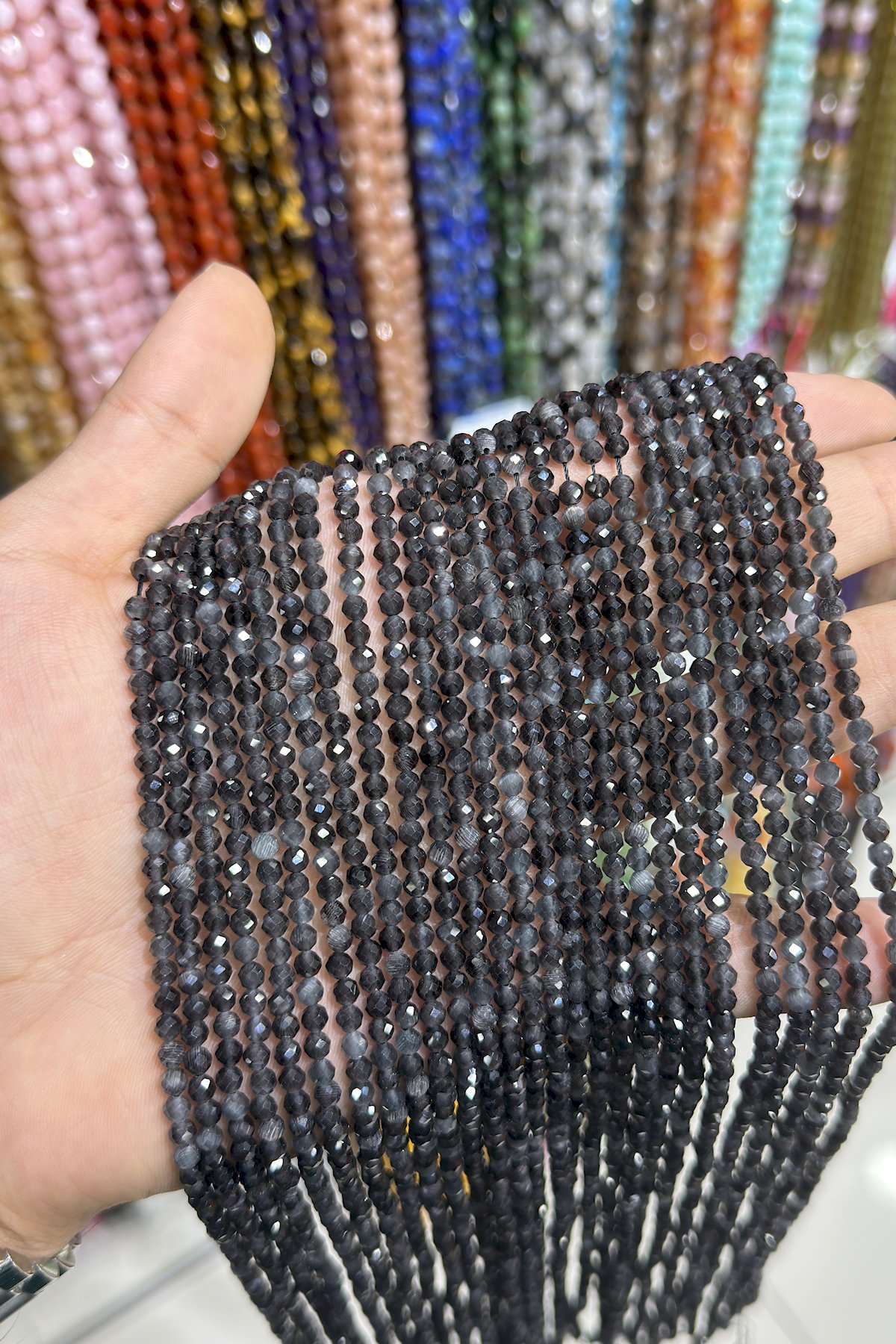 Kedigözü Taşı Siyah Küre Faset Kesim 4mm Dizi