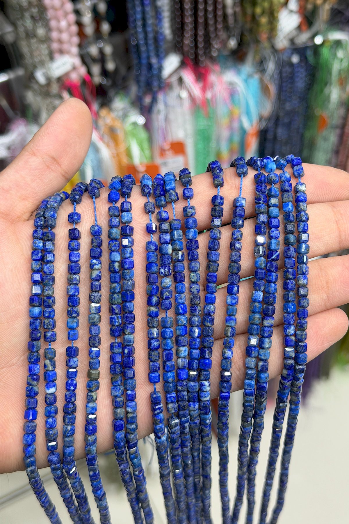 Lapis Lazuli Taşı Küp Faset Kesim 6mm Doğal Taş Dizi
