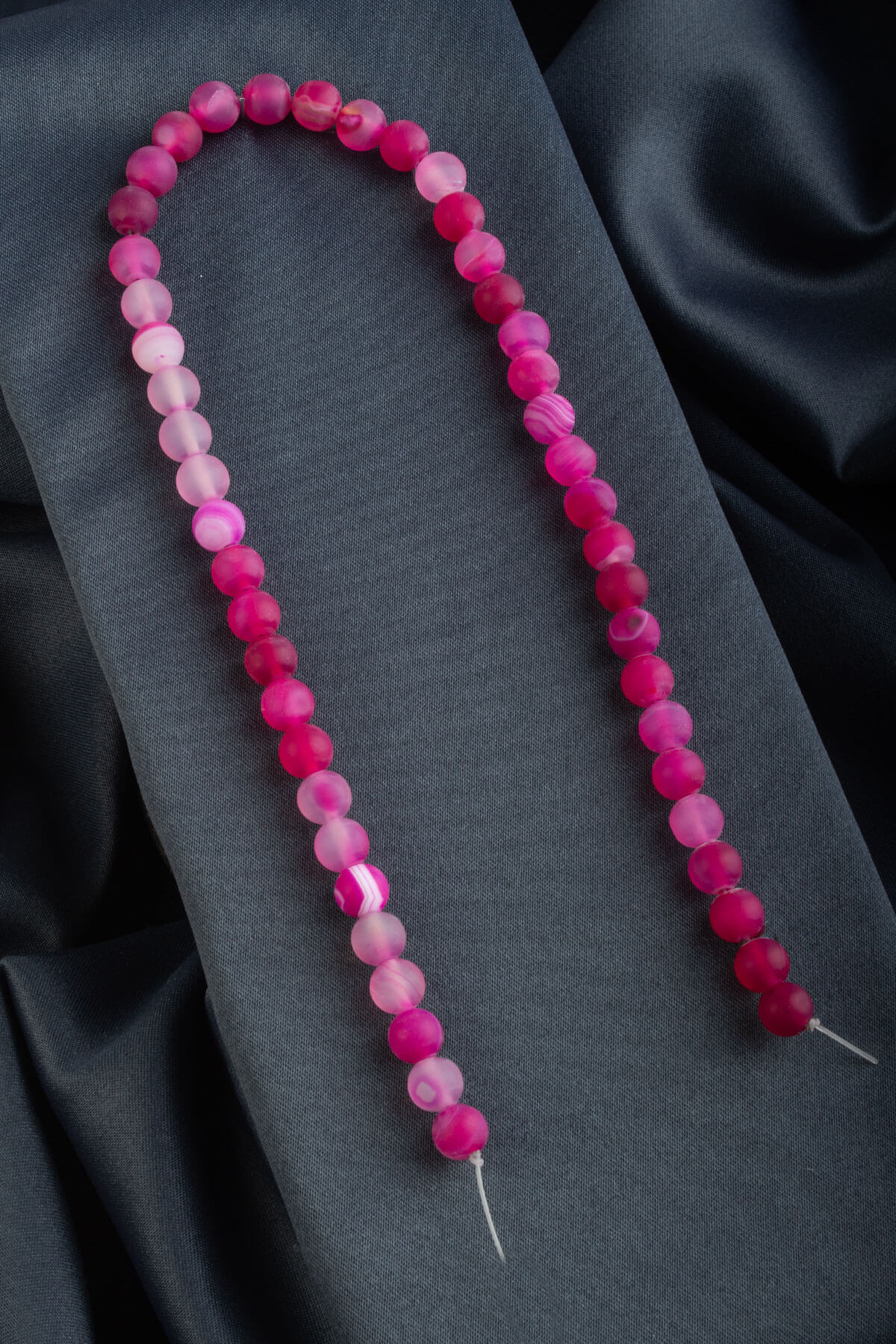 Madagaskar Akik Doğal Taş Mat Fuşya Küre Kesim 8mm Dizi