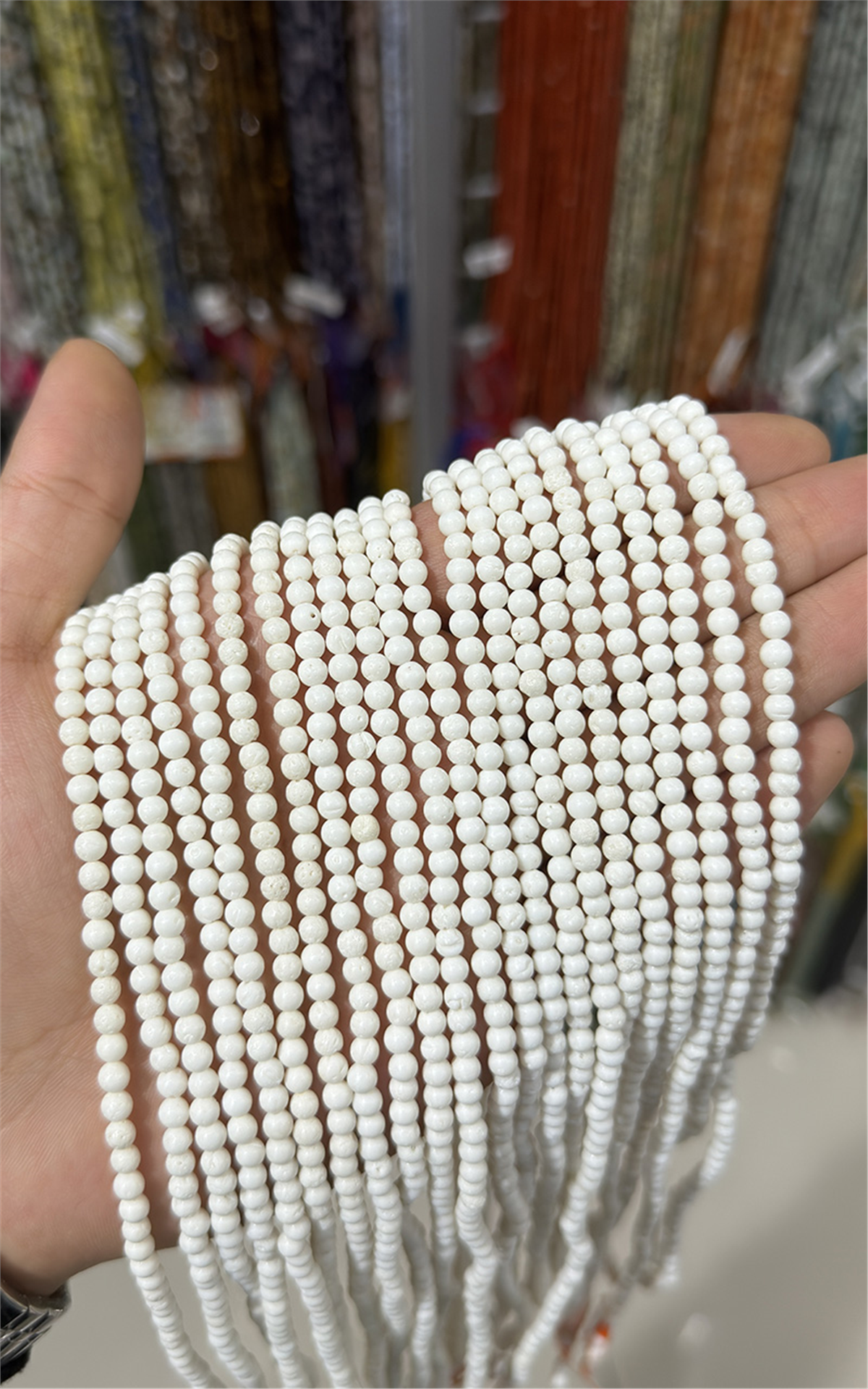 Mercan Doğal Taş Beyaz Kesim 4mm Dizi