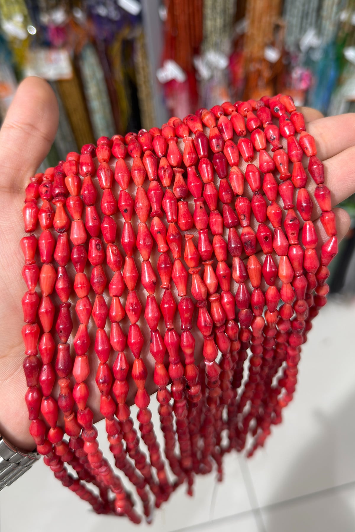 Mercan Doğal Taş Kırmızı Bombeli Kesim 5x11mm Dizi