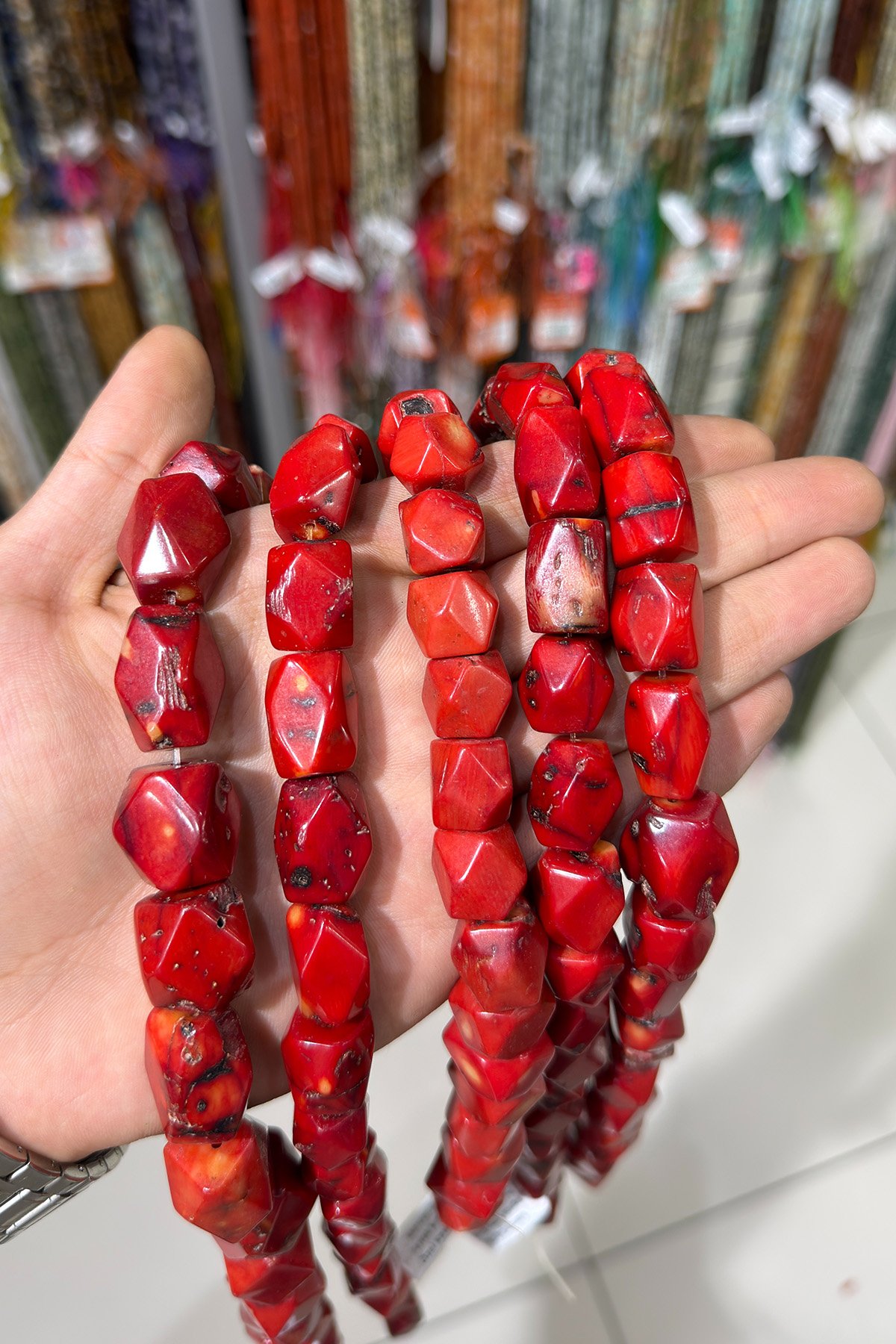 Mercan Doğal Taş Parlak Kırmızı Silindir Özel Kesim 22x20mm Dizi