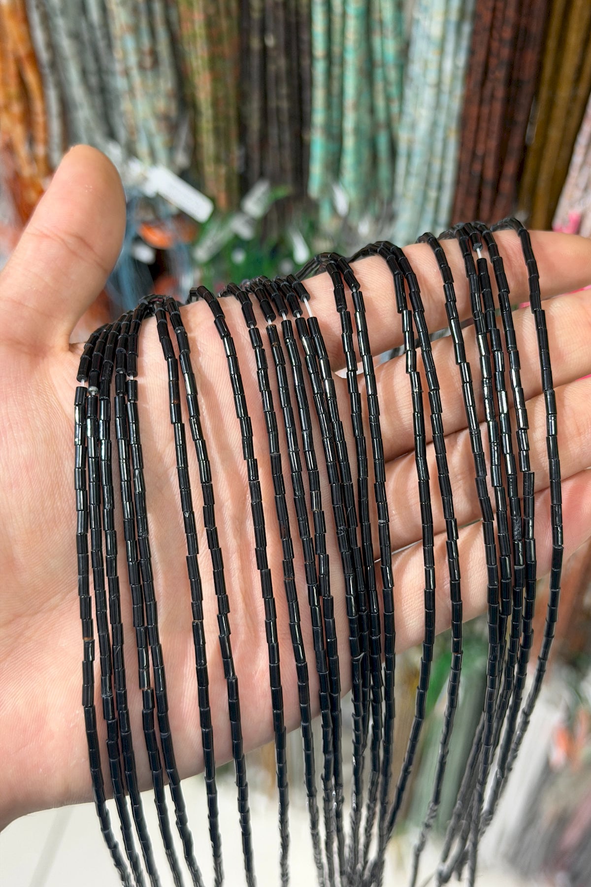 Oniks Taşı Silindir Kesim Parlak 2x4mm Doğal Taş Dizi [AA]