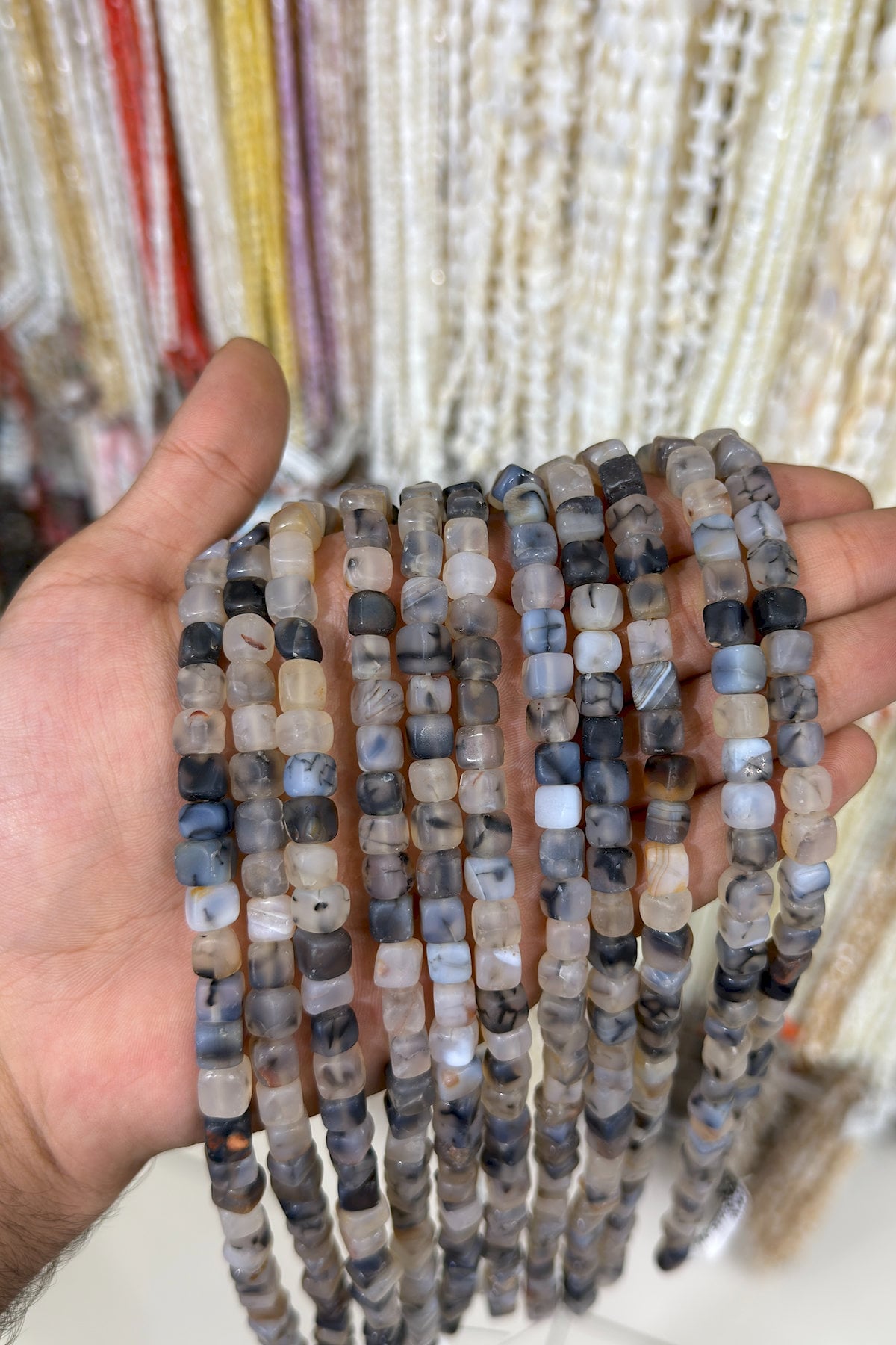 Örümcek Akik Taşı Küp Kesim Mat Kahverengi 8x8mm Doğal Taş Dizi