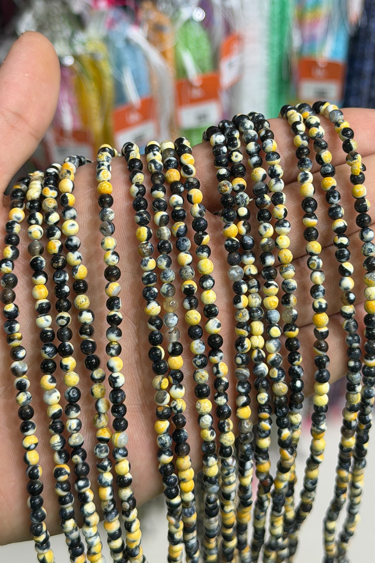 Pat Pat Akik Taşı Küre Kesim Sarı Siyah 4mm Doğal Taş Dizi