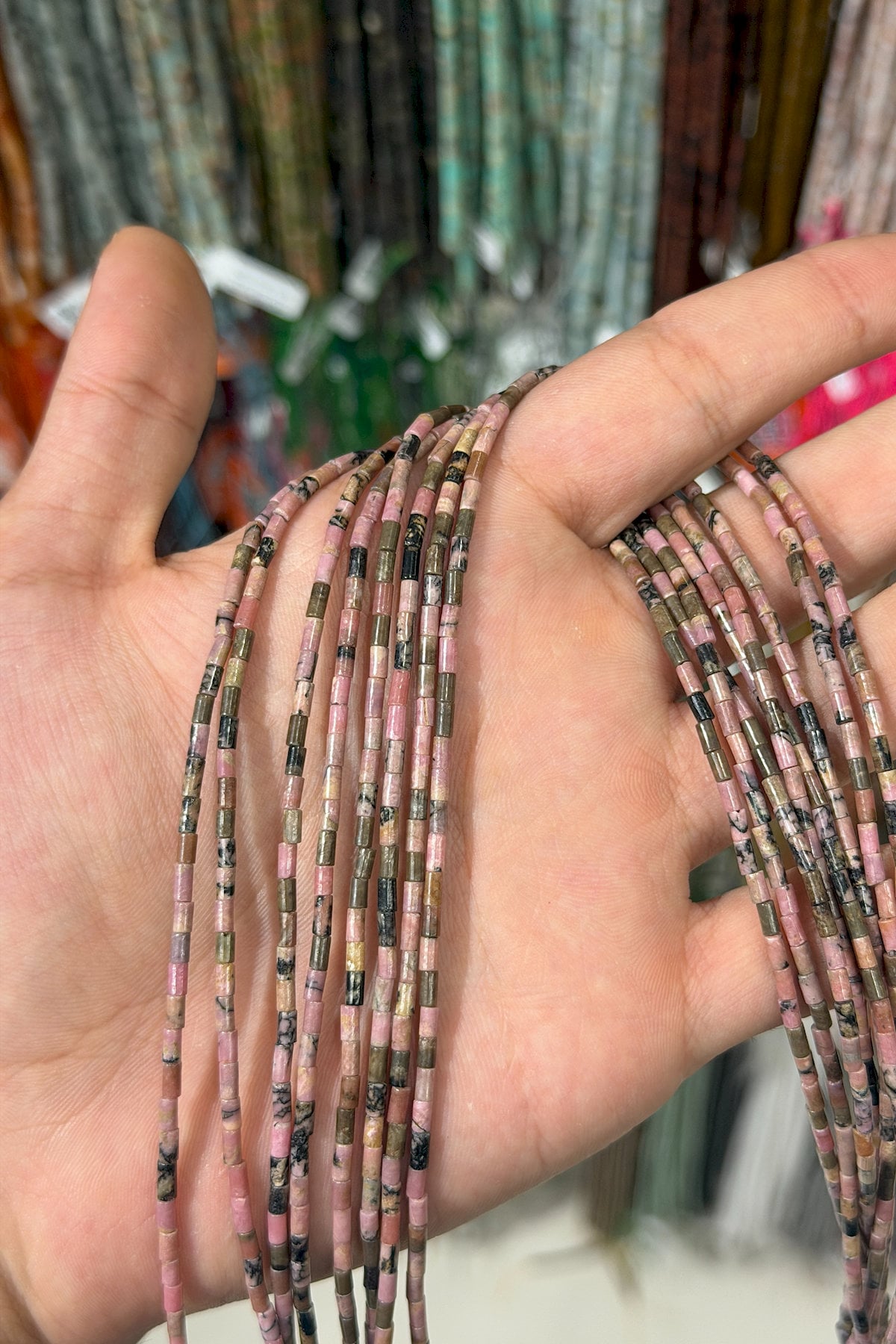 Rodonit Taşı Silindir Kesim Parlak 2x4mm Doğal Taş Dizi [AA]