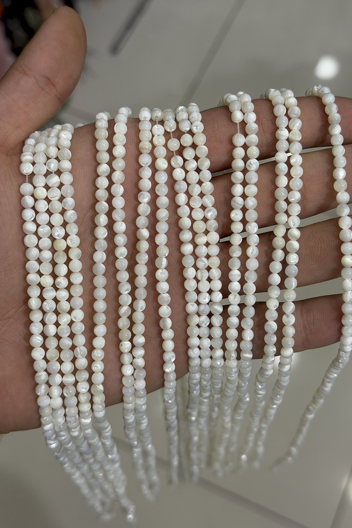 Sedef Doğal Taş Parlak Beyaz Küre Kesim 4mm Dizi Aa