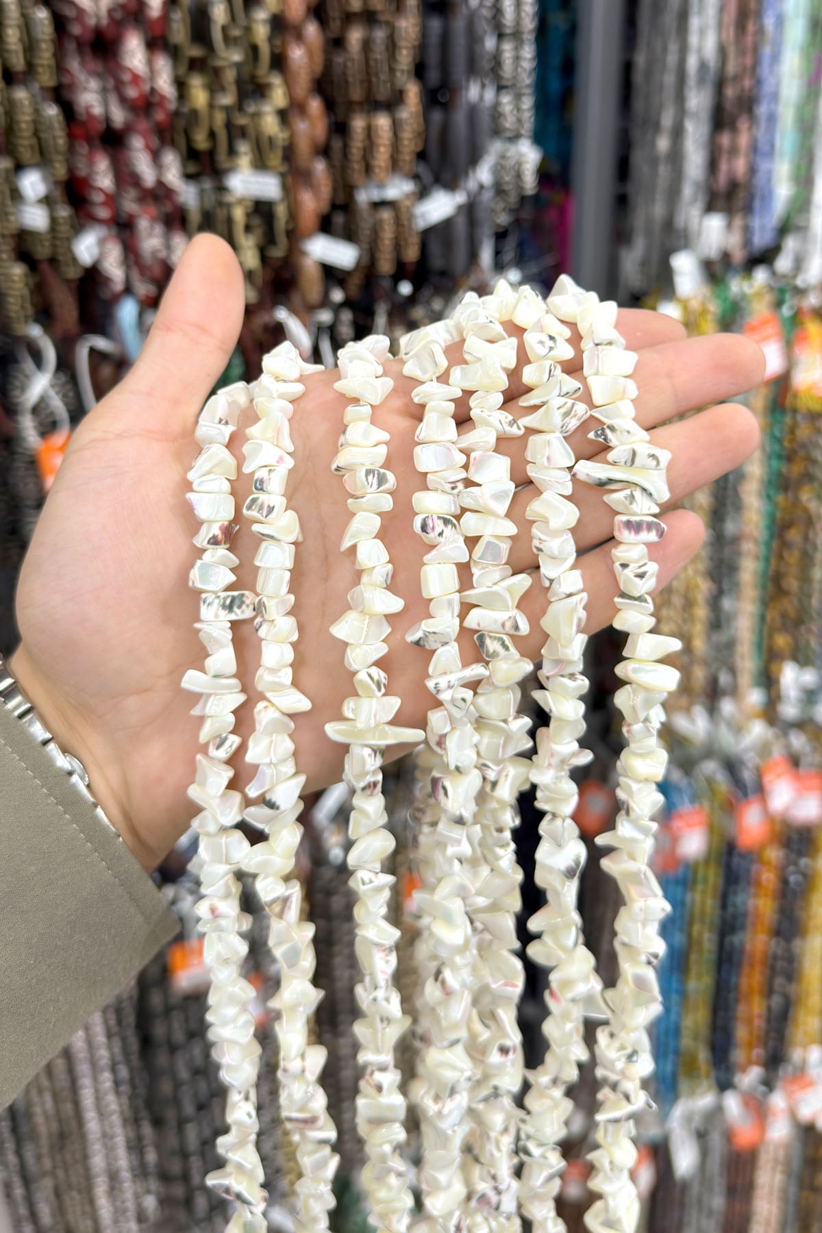 Sedef Doğal Taş Parlak Kırık Beyaz Amorf Kesim 30x5mm Dizi AA