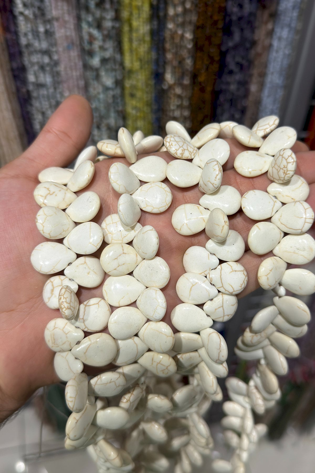 Turquoise Squeezing Natural Stone White Drop Cut White 19x14mm String Of Beads