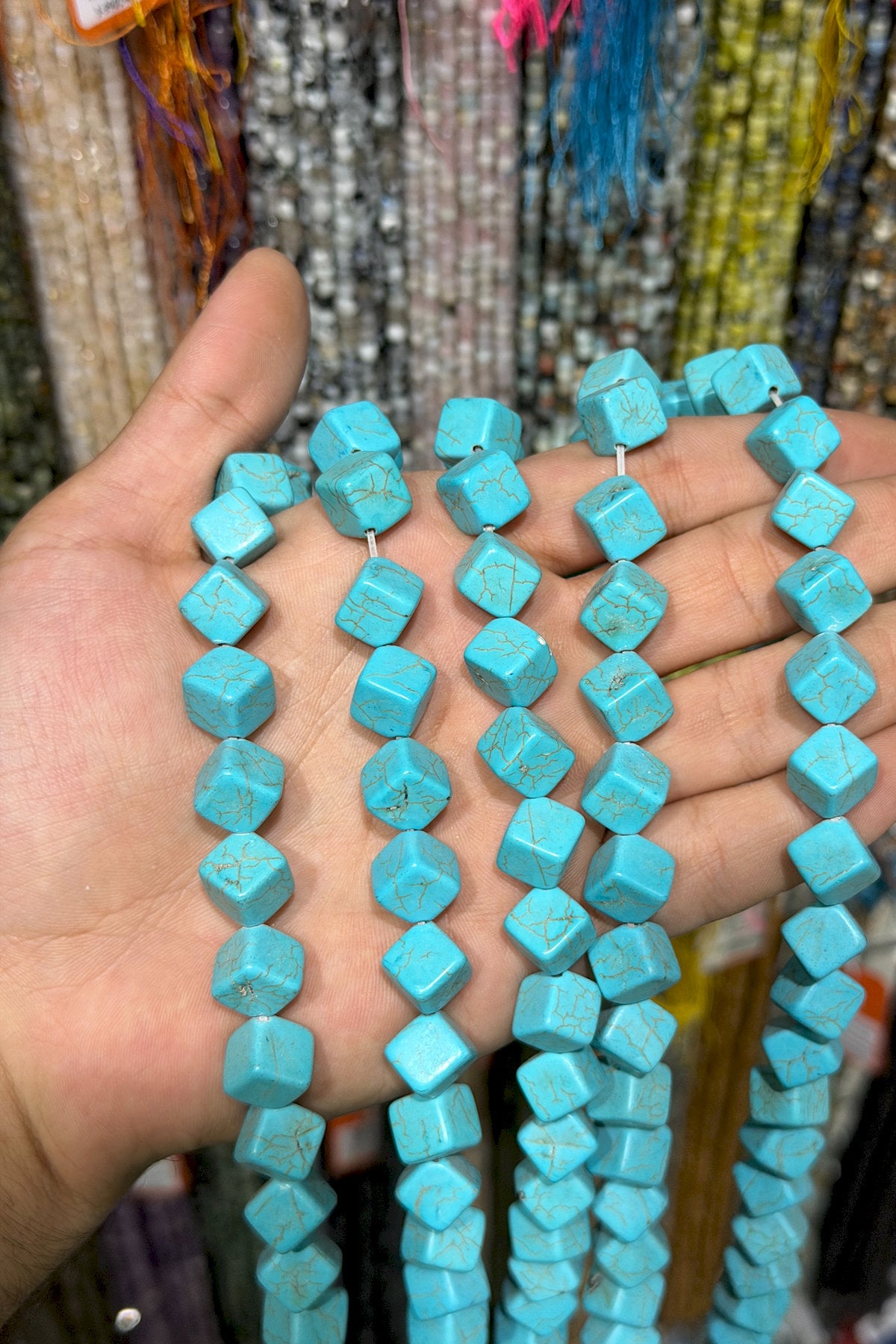 Sıkma Turkuaz Dörtgen Kesim Mavi 10x10mm Doğal Taş Dizi