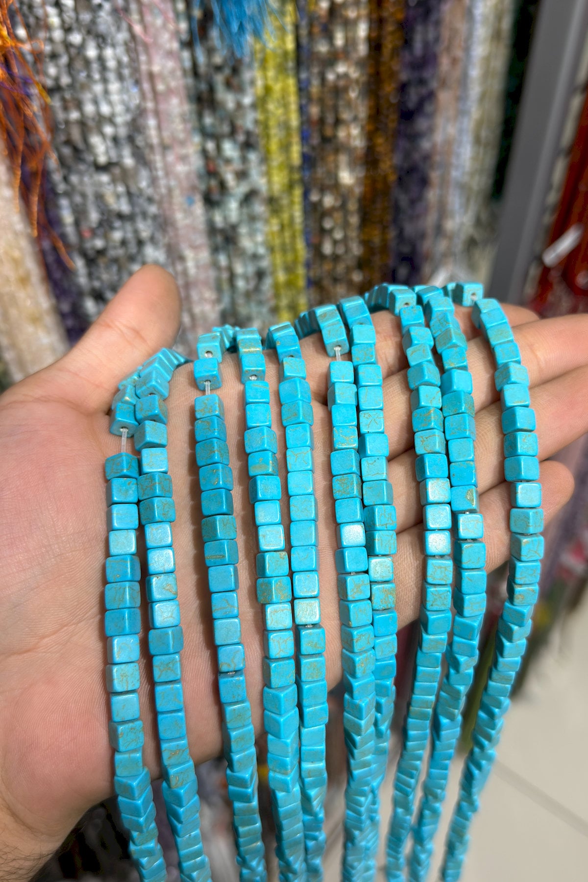 Sıkma Turkuaz Küp Kesim Karışık 6mm Doğal Taş Dizi