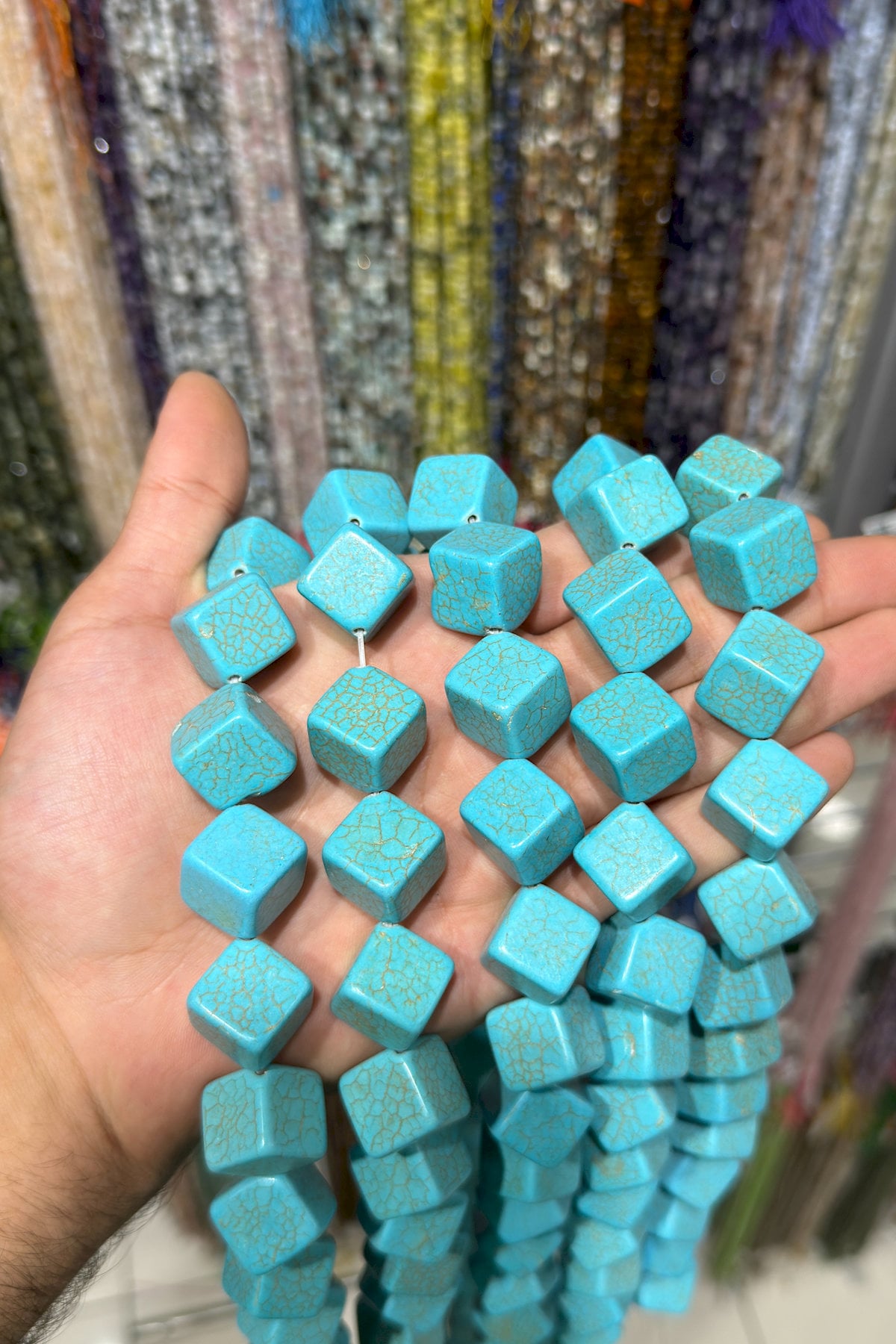 Sıkma Turkuaz Küp Kesim Mavi 16x16mm Doğal Taş Dizi