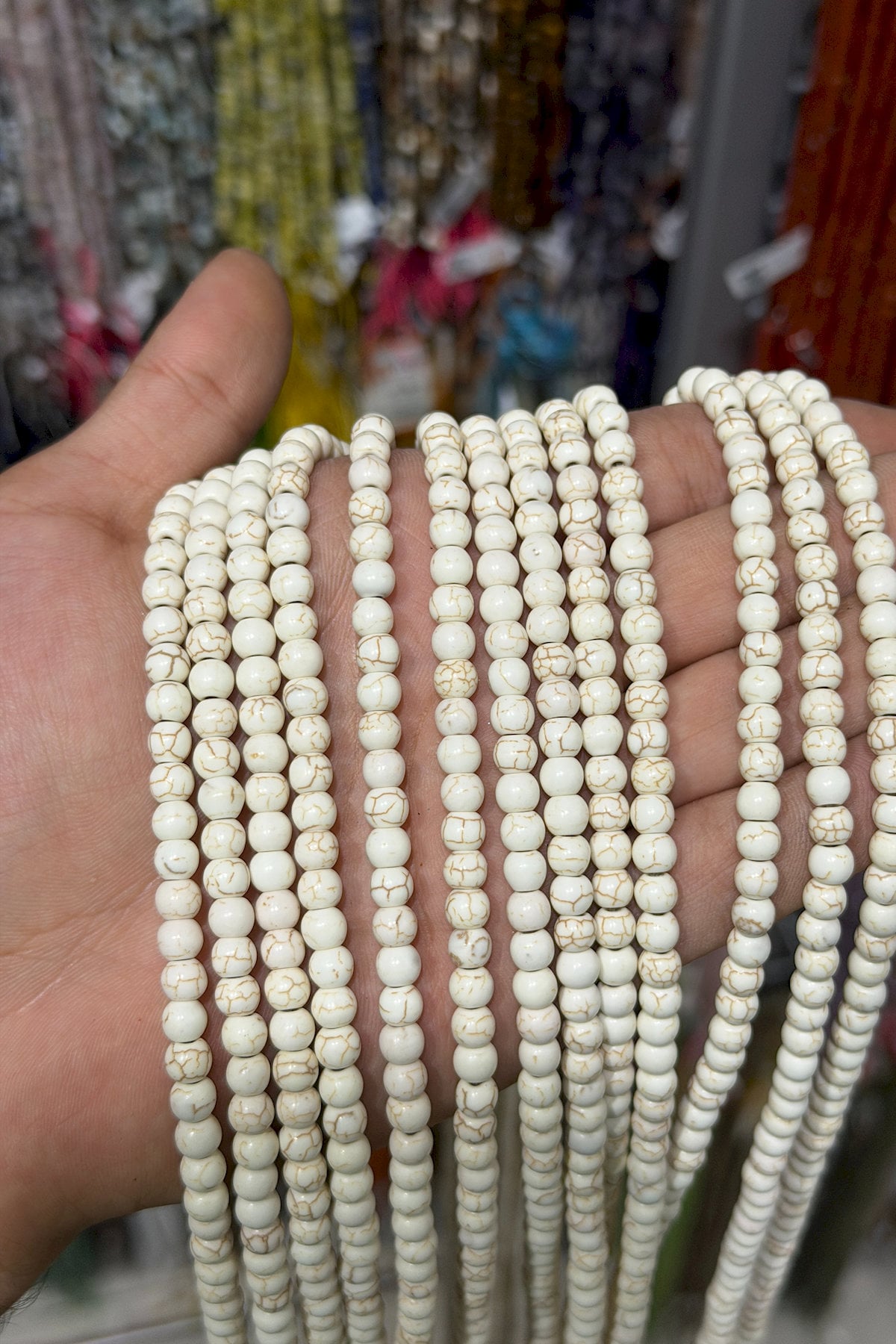 Sıkma Turkuaz Küre Kesim Beyaz 6mm Doğal Taş Dizi