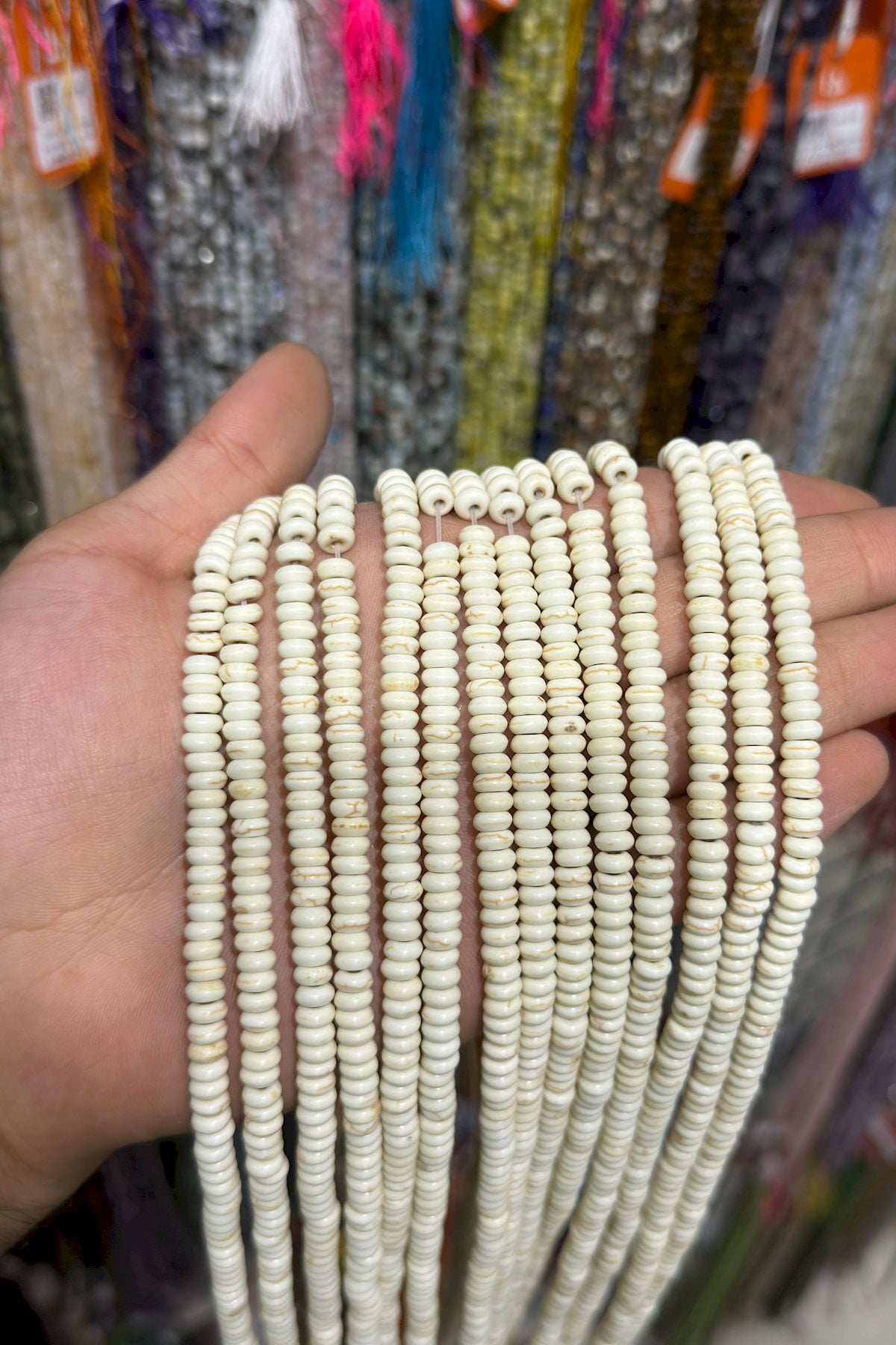 Sıkma Turkuaz Rondela Kesim Beyaz 6mm Doğal Taş Dizi