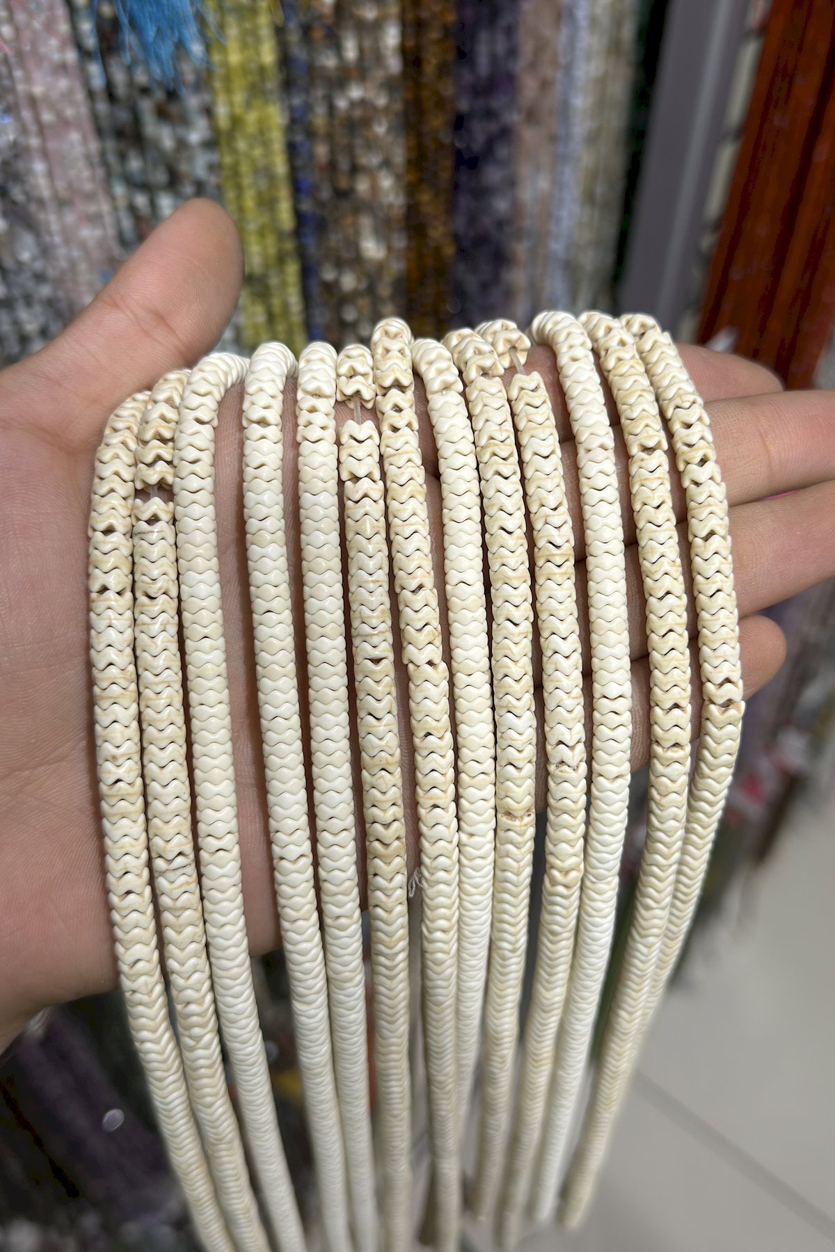 Sıkma Turkuaz Rondela Kesim Beyaz 6x3mm Doğal Taş Dizi