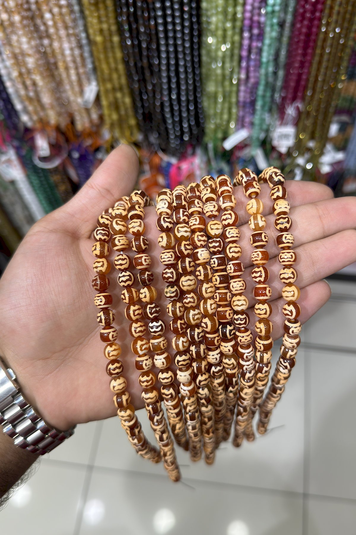 Tibet Akik Taşı Küre Kesim 8mm Açık Turuncu Beyaz Desenli Doğal Taş Dizi