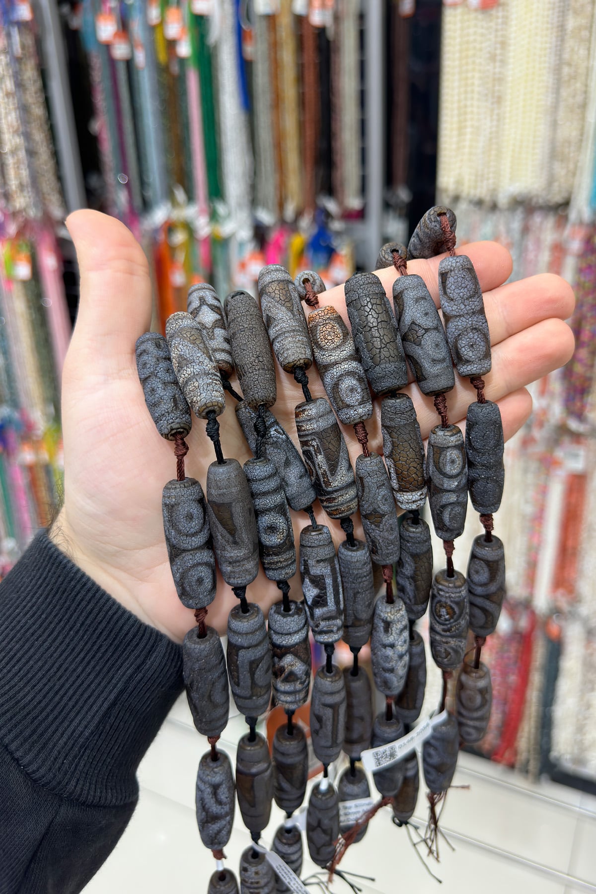 Tibet Akik Taşı Silindir Kesim Mat Siyah Beyaz 15x40mm Doğal Taş Dizi