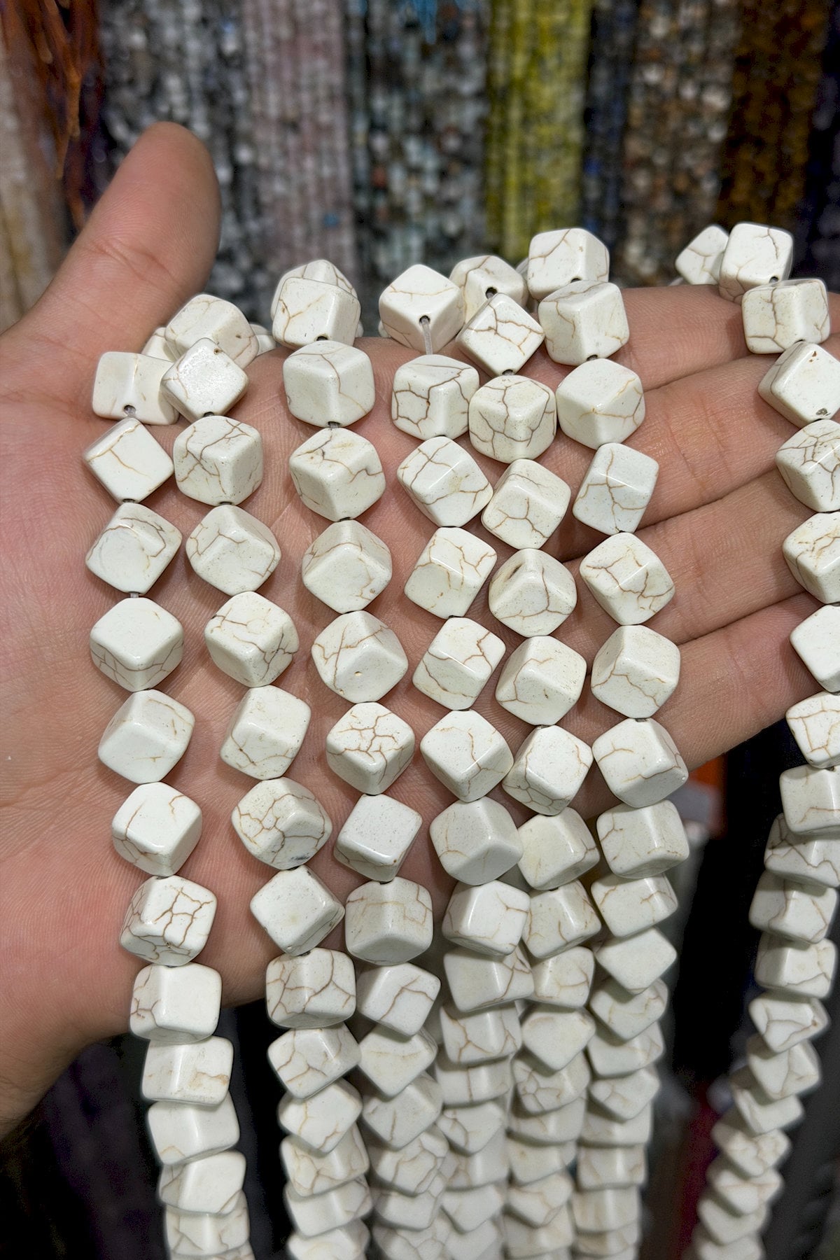 Turkuaz Taşı Dörtgen Kesim Parlak Beyaz 10x10mm Doğal Taş Dizi [B+]
