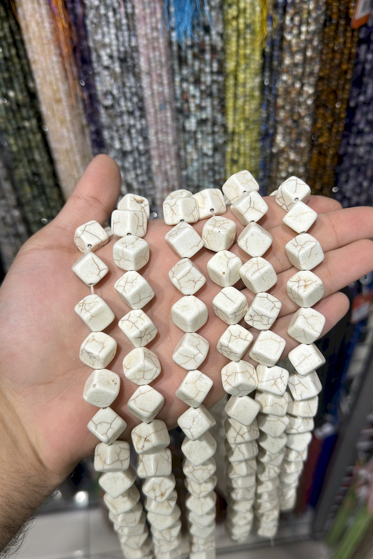 Turkuaz Taşı Dörtgen Kesim Parlak Beyaz 12x12mm Doğal Taş Dizi [B+]