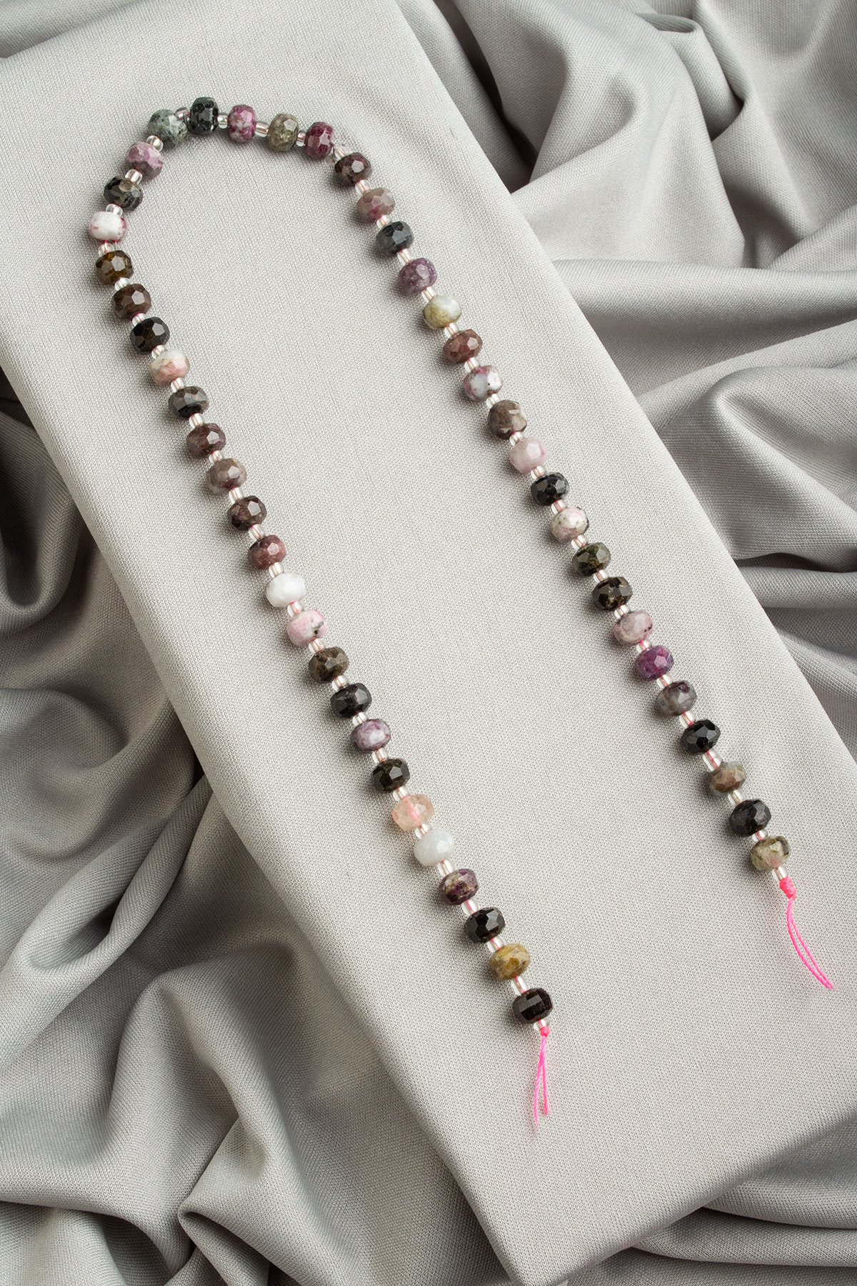 Turmalin Doğal Taş Küre Kesim 8x6mm Dizi