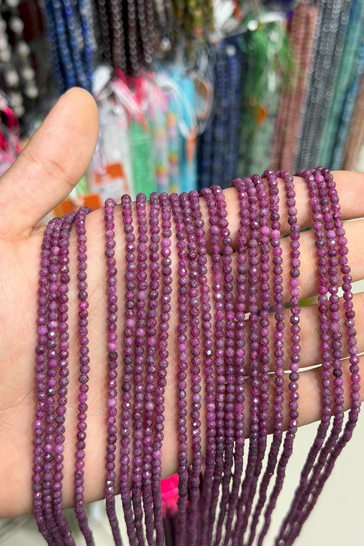 Yakut Taşı Küre Küre Kristal Kesim Parlak 3mm Doğal Taş Dizi