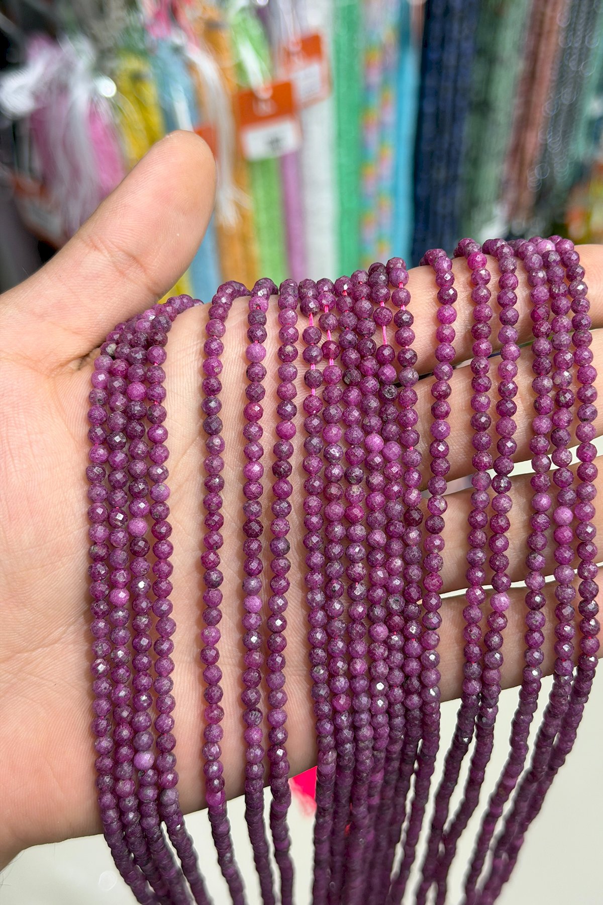 Yakut Taşı Küre Küre Kristal Kesim Parlak 4mm Doğal Taş Dizi