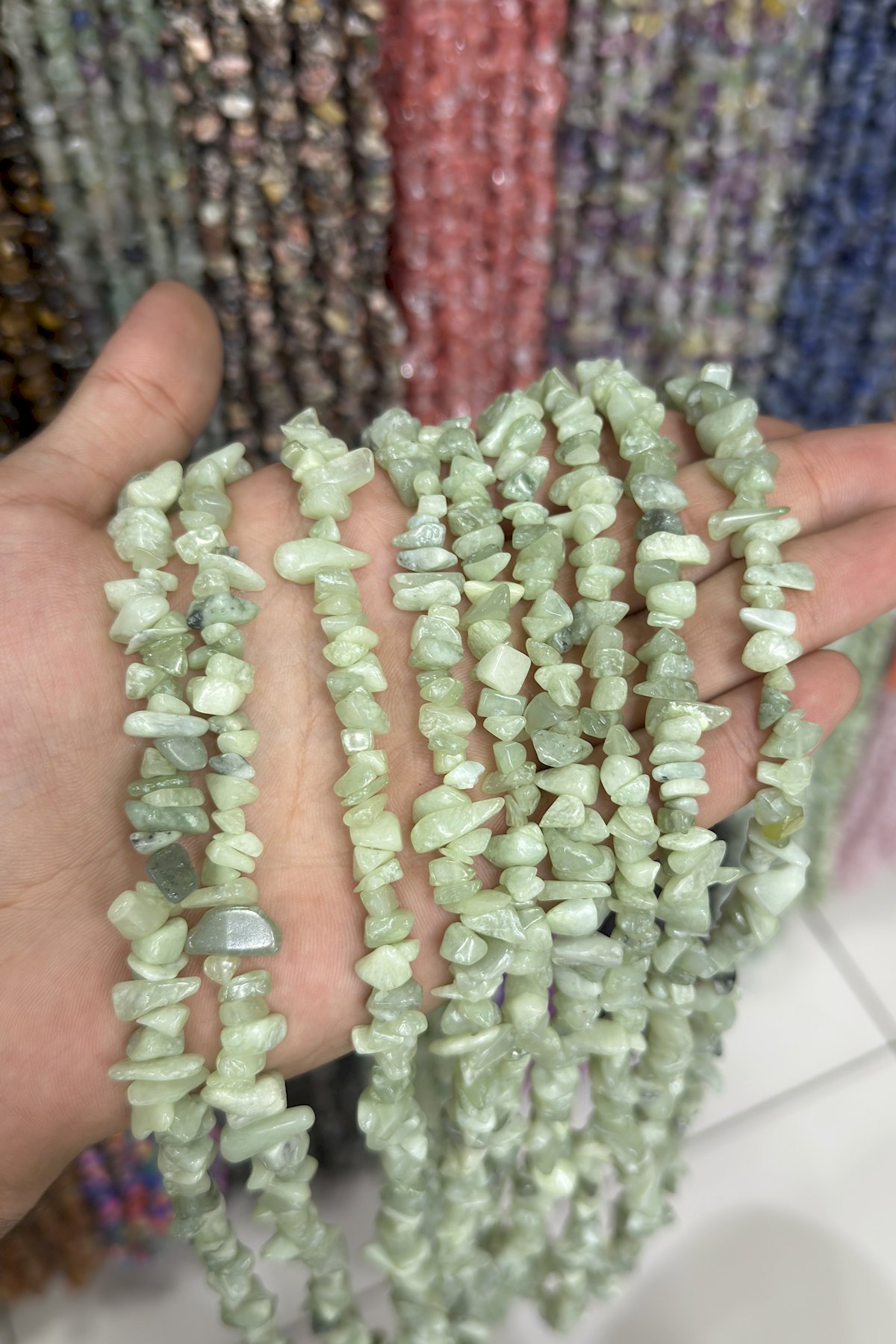 Yeşil Kuvars Kırık Taş Orta Boy Yeşil 5x8mm Doğal Taş Dizi